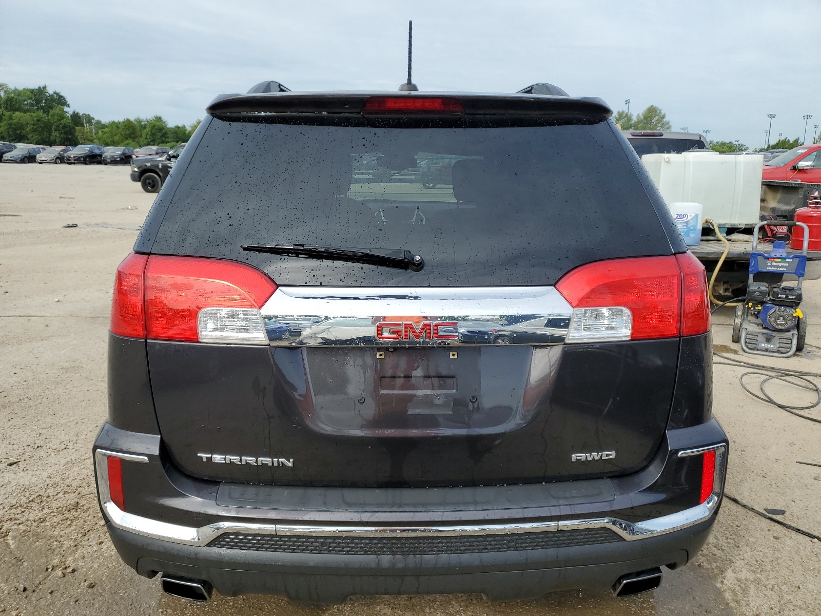 2GKFLTE3XG6240605 2016 GMC Terrain Sle