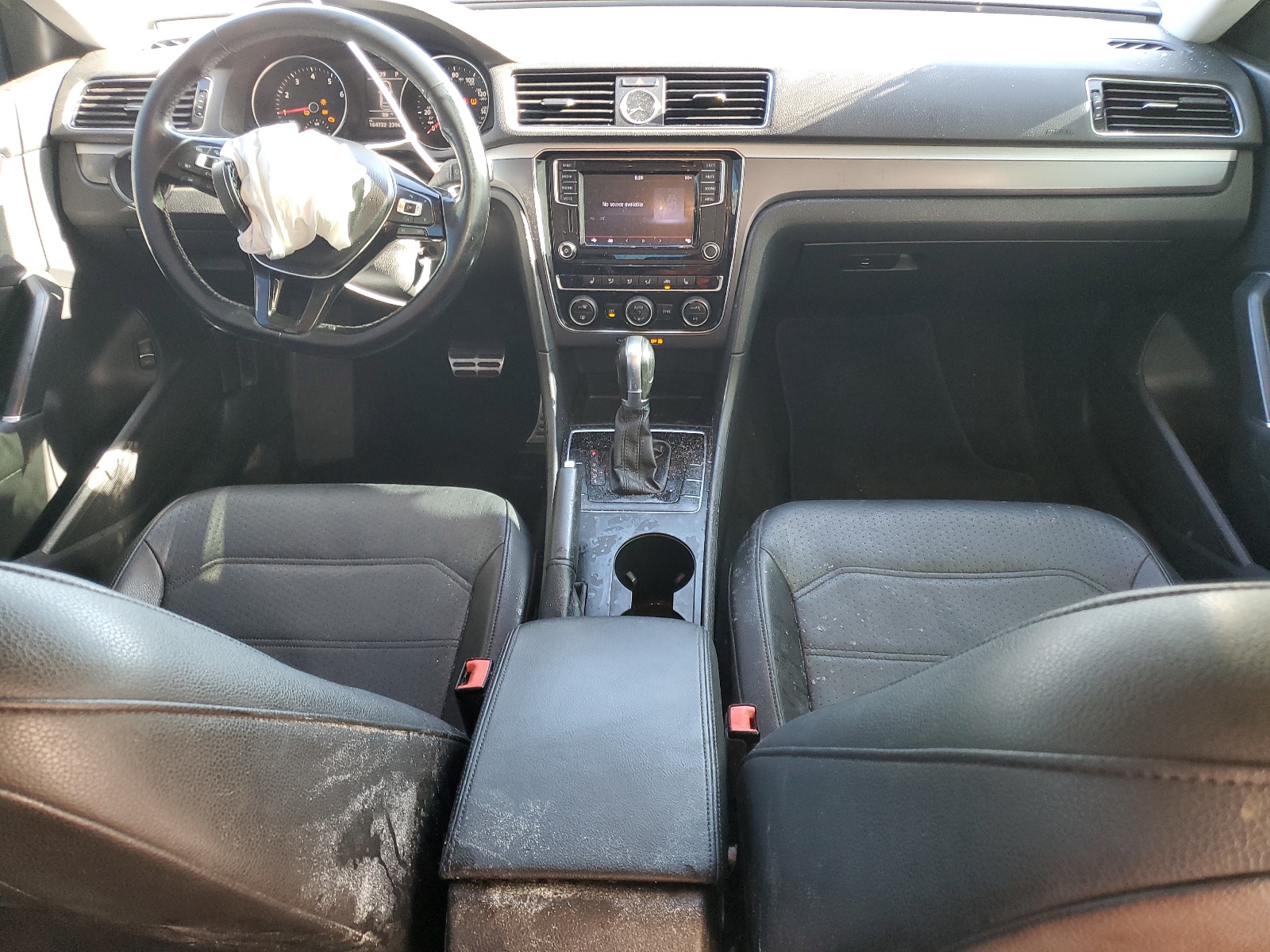 1VWDT7A34HC071218 2017 Volkswagen Passat R-Line