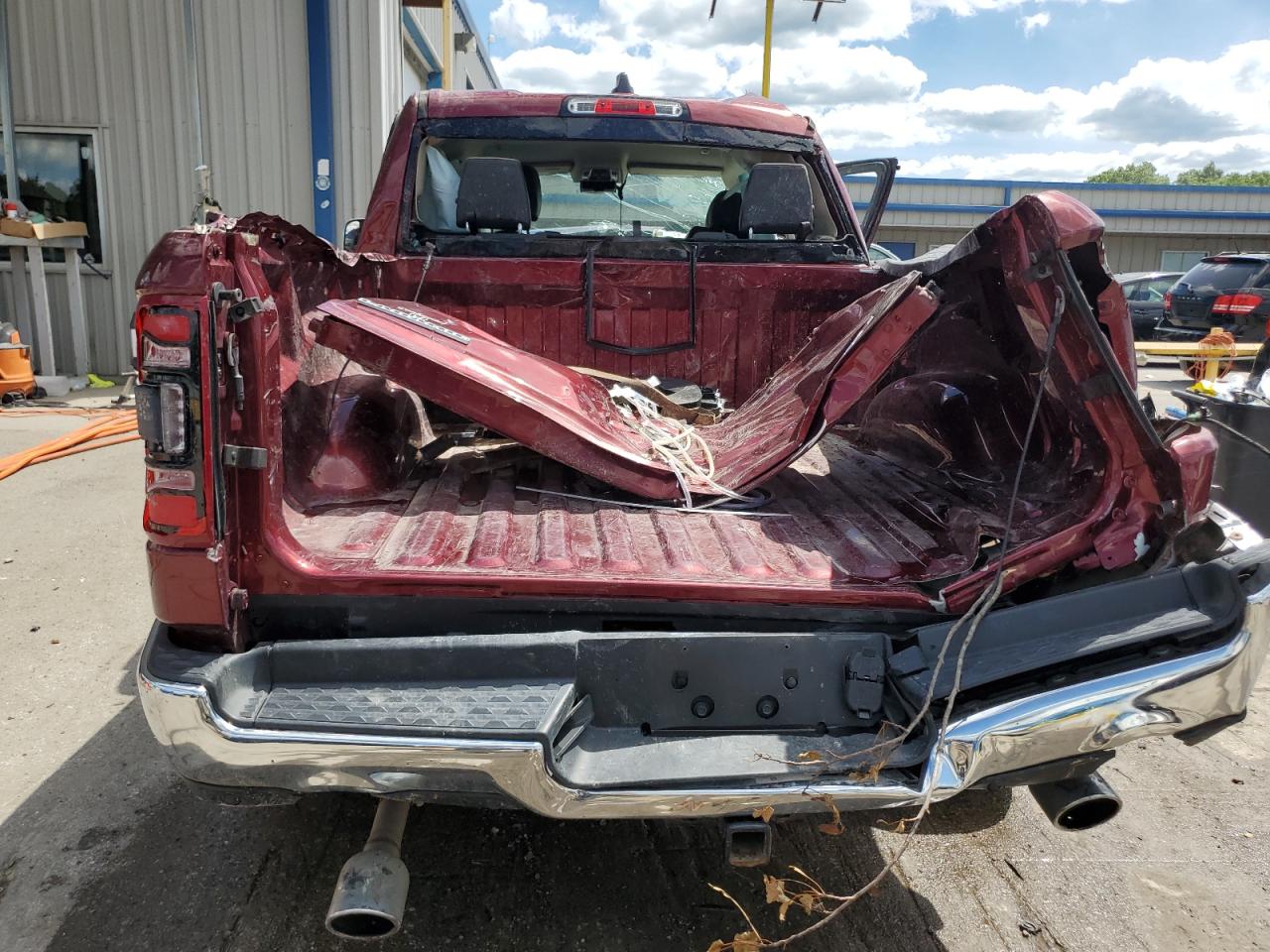 2020 Ram 1500 Laramie VIN: 1C6SRFJT8LN325522 Lot: 56863314