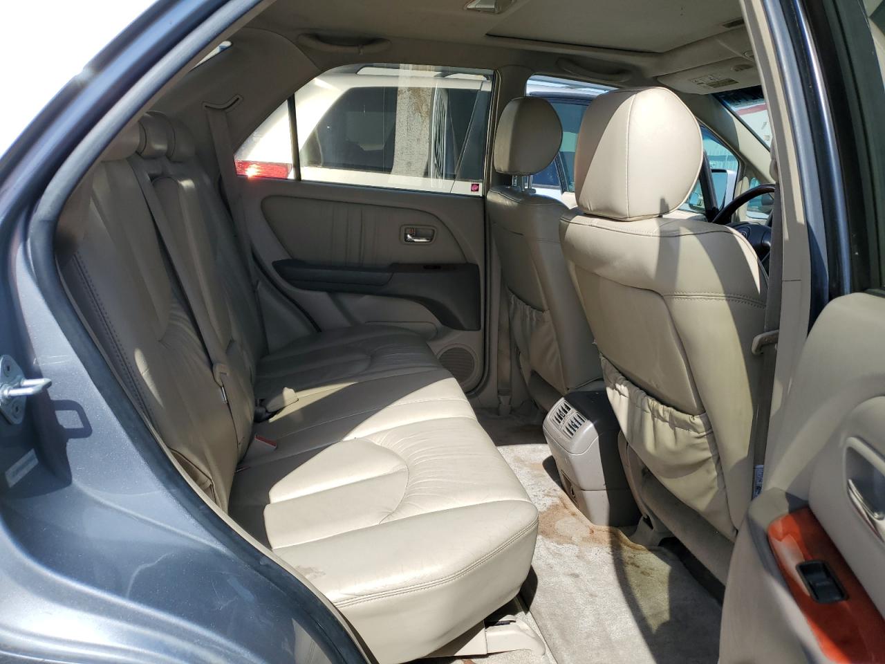 2002 Lexus RX - Image 10