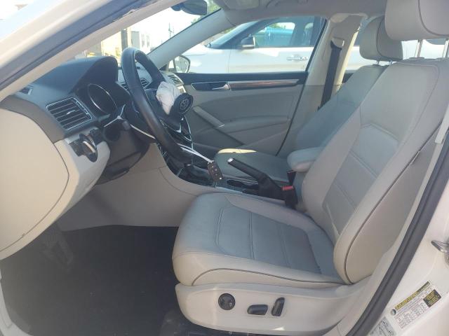  VOLKSWAGEN PASSAT 2018 Белый