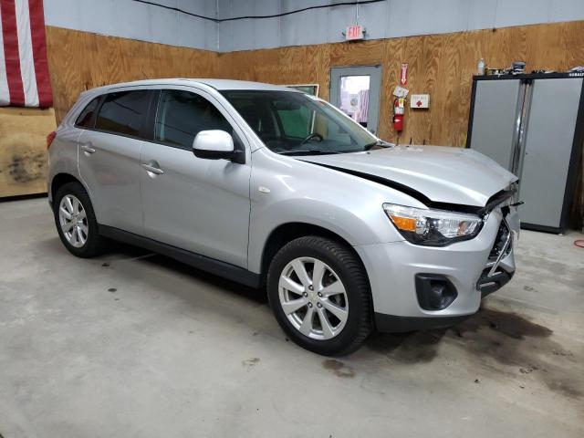  MITSUBISHI OUTLANDER 2015 Серебристый