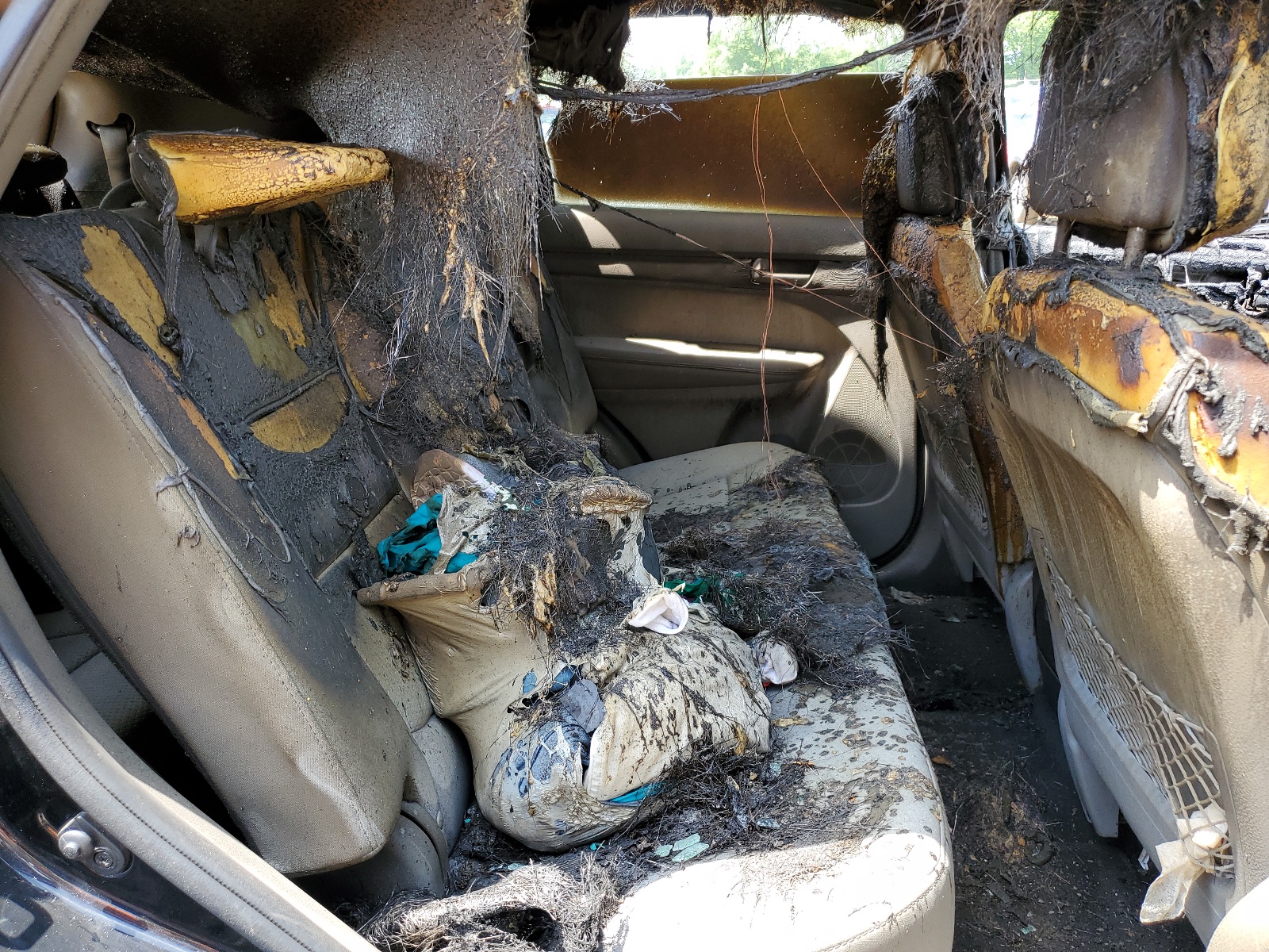 5XYKT4A69CG260437 2012 Kia Sorento Base