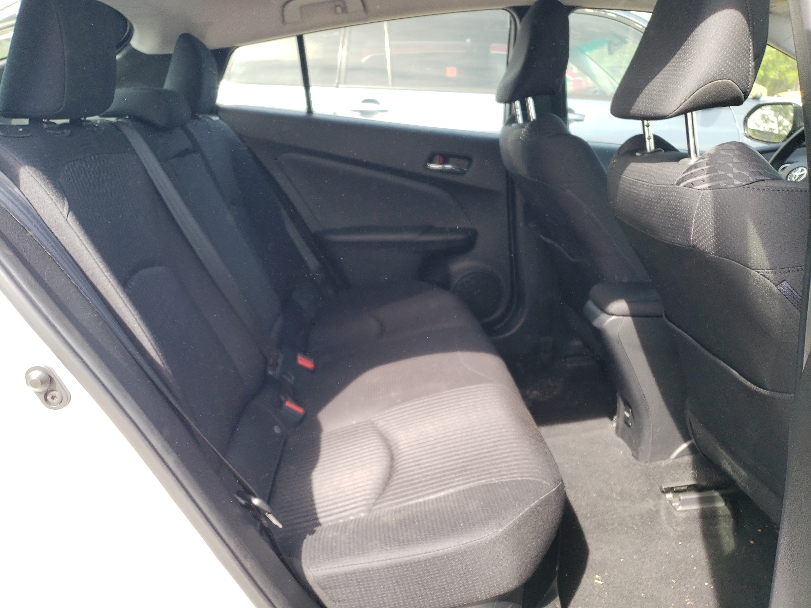 JTDKARFU3H3051698 2017 Toyota Prius