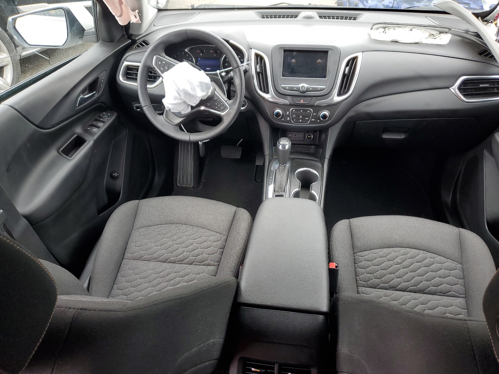 2GNAXKEV8K6231942 2019 Chevrolet Equinox Lt