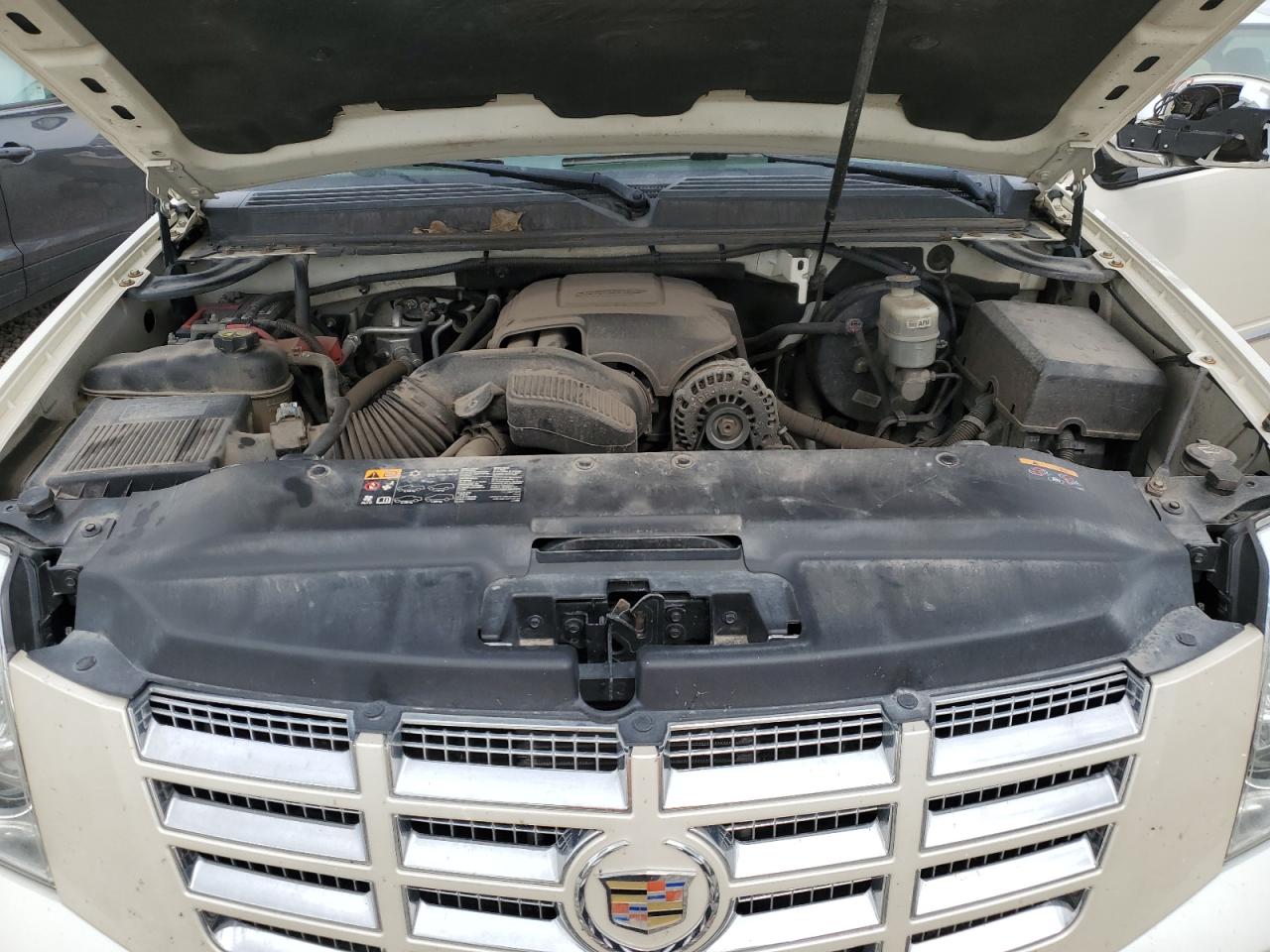 2013 Cadillac Escalade Esv Luxury VIN: 1GYS4HEFXDR301735 Lot: 51209324