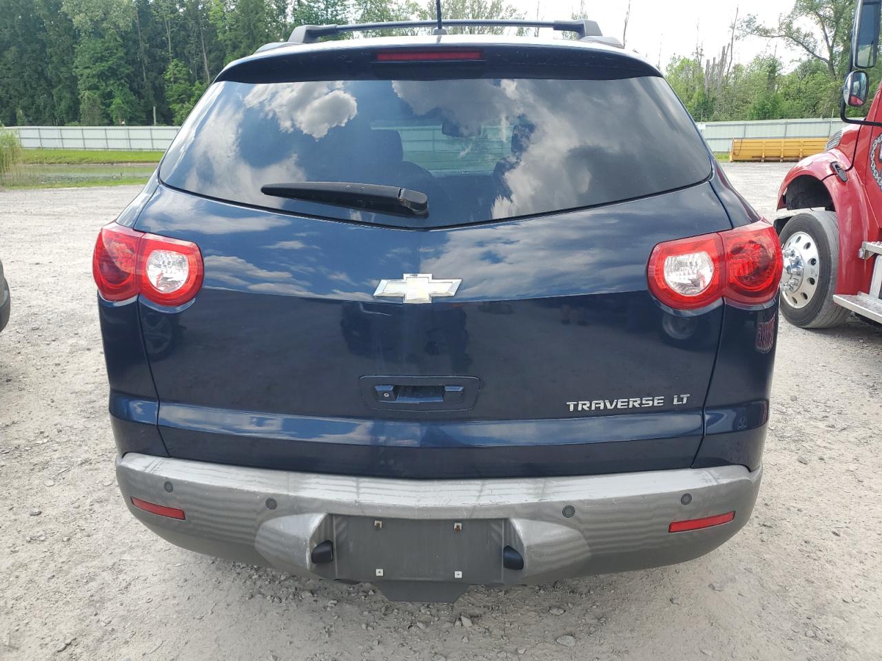 2011 Chevrolet Traverse Lt VIN: 1GNKRJED0BJ385418 Lot: 54762464