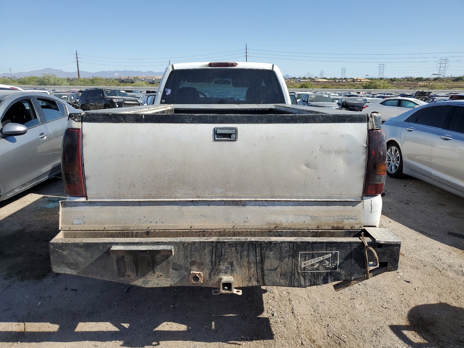 1GTHC24U61Z266204 2001 GMC Sierra C2500 Heavy Duty