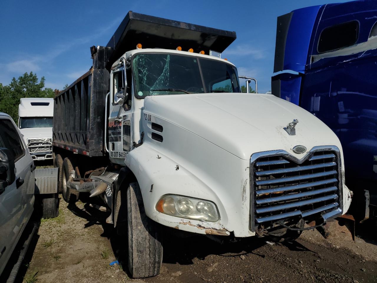 2007 Mack 600 Cxn600 for Sale in Elgin, IL - All Over