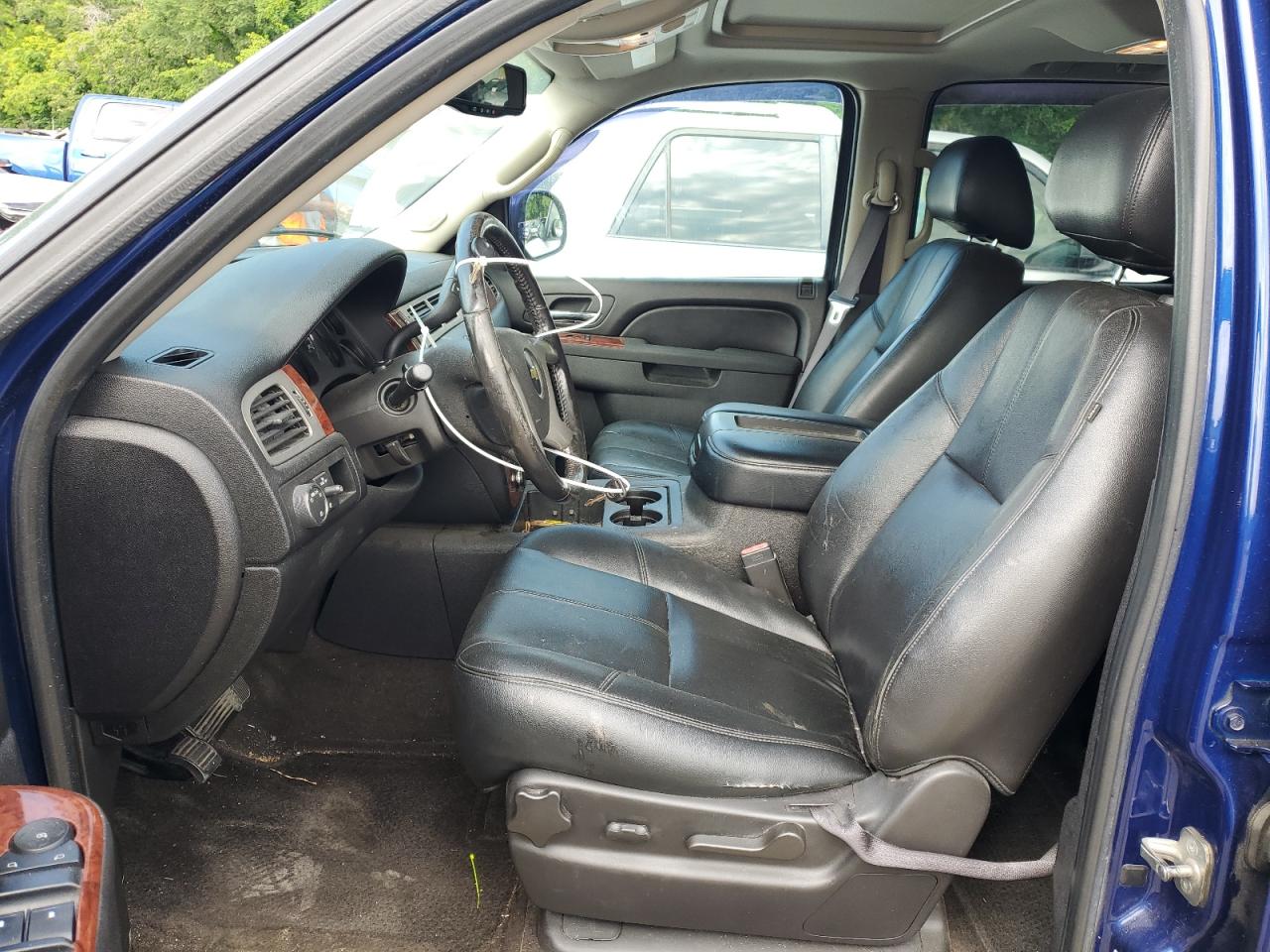 2013 Chevrolet Avalanche - Image 7