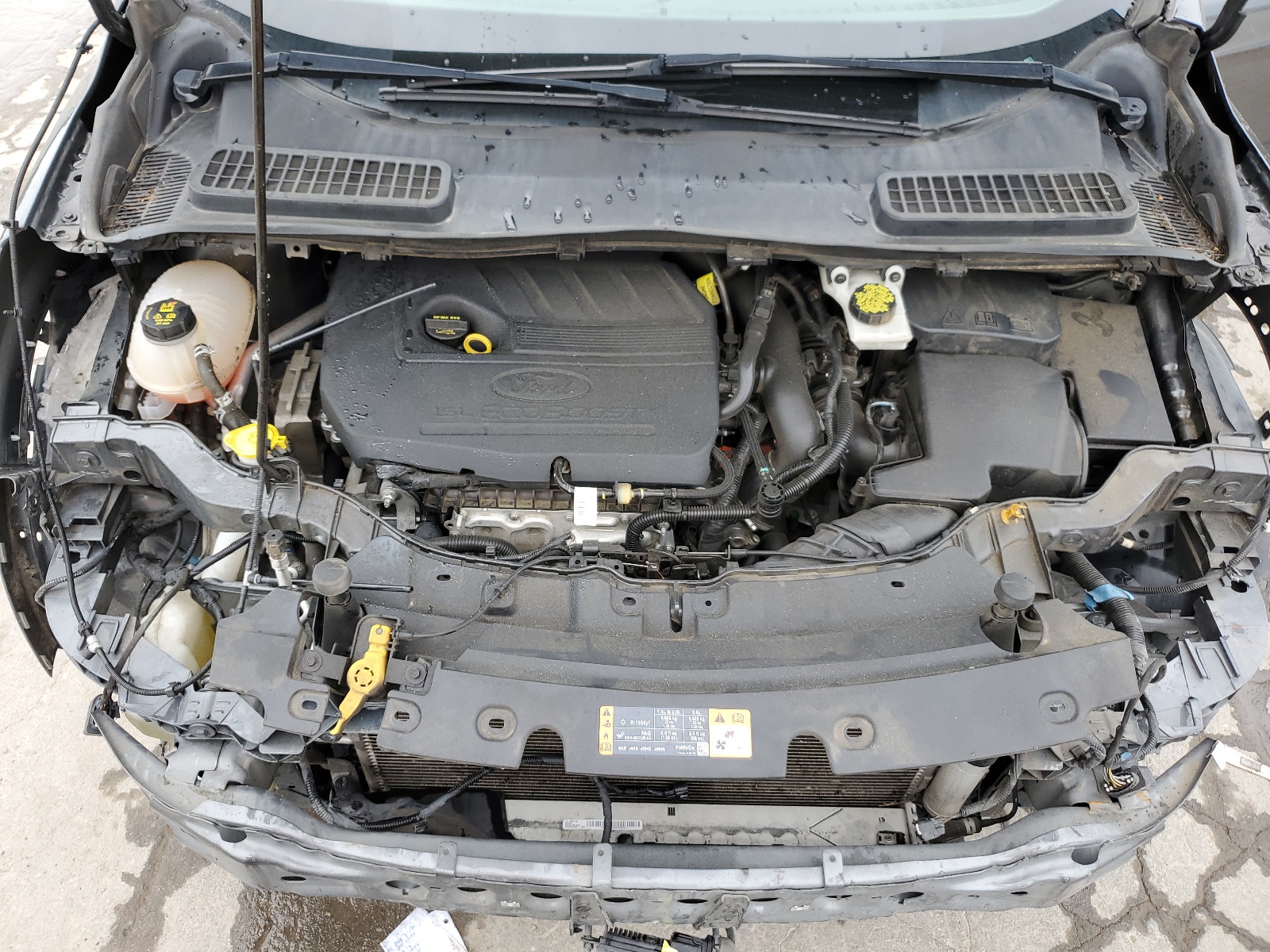 1FMCU0GD2JUD23322 2018 Ford Escape Se