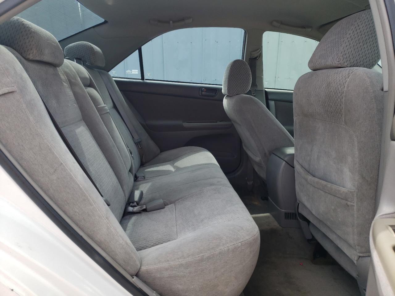 2003 Toyota Camry Le VIN: 4T1BE32K83U174966 Lot: 56449114