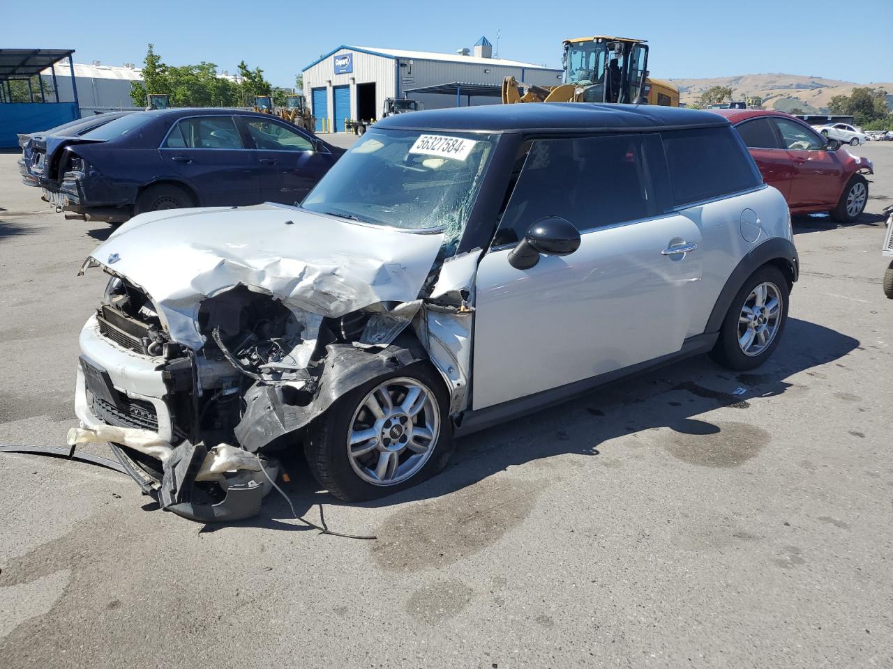 2011 Mini Cooper VIN: WMWSU3C53BT096128 Lot: 56327584