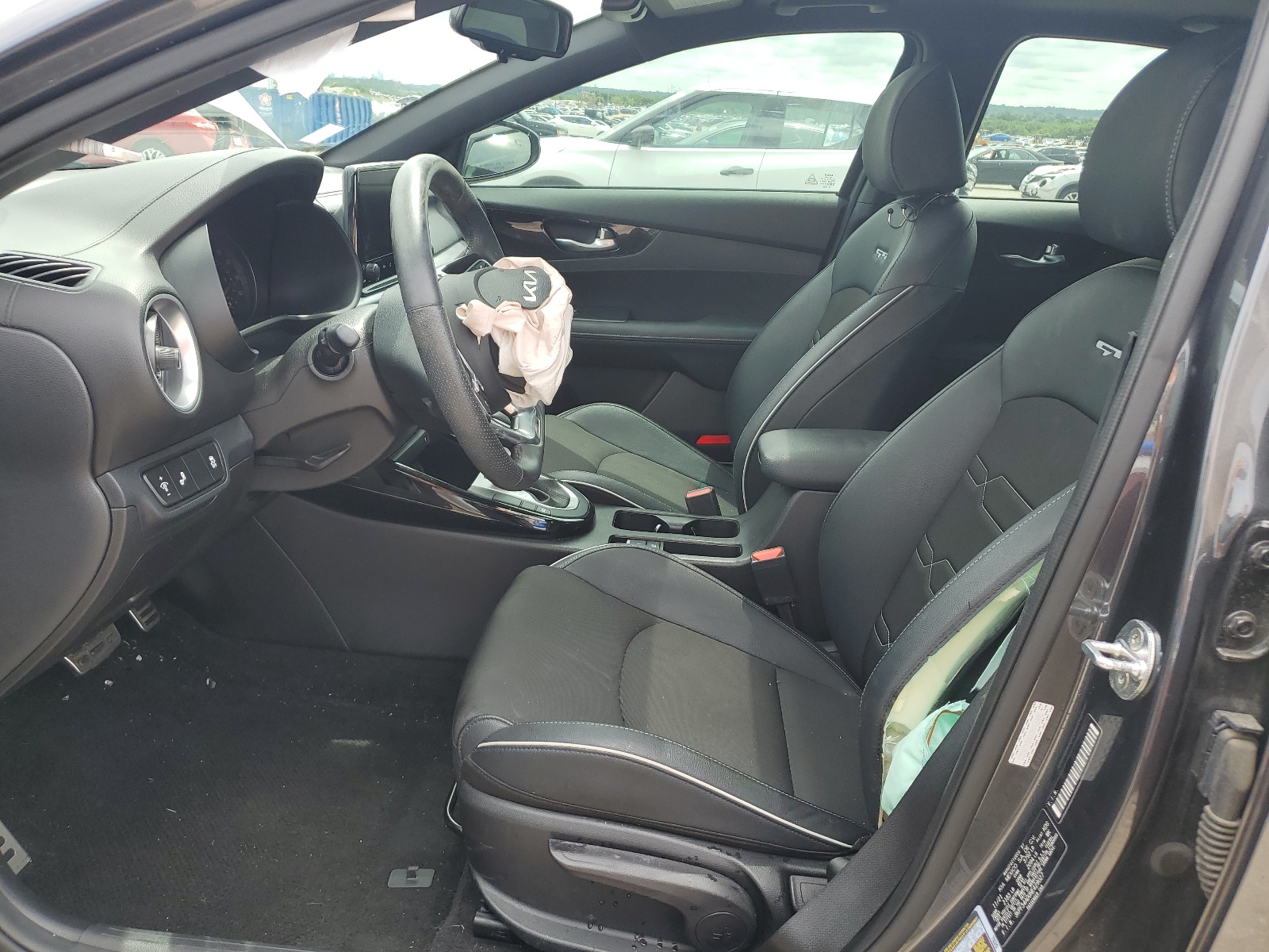 3KPF54AD0NE429027 2022 Kia Forte Gt Line