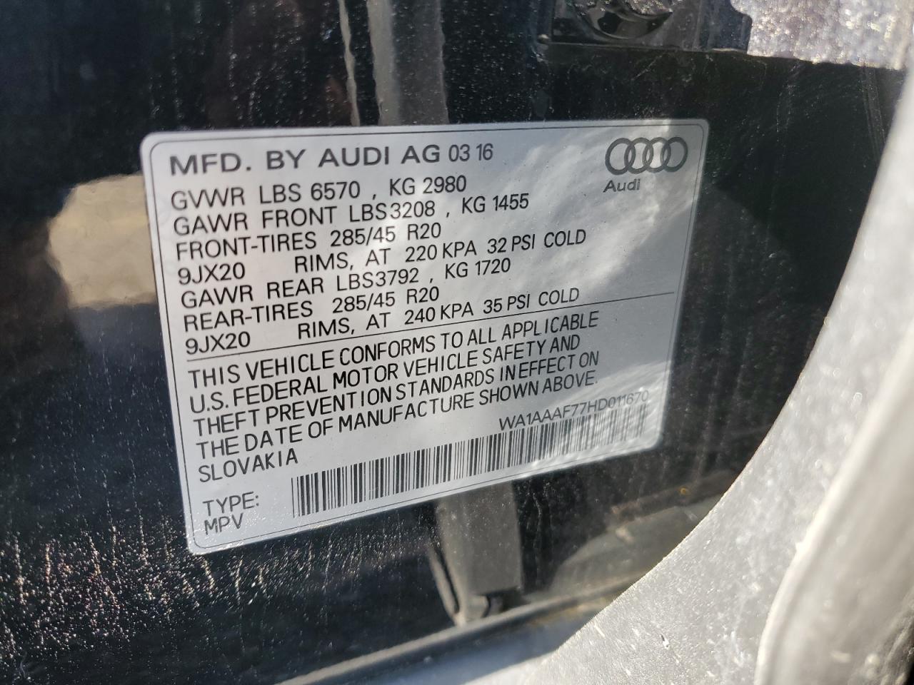 WA1AAAF77HD011670 2017 Audi Q7 Premium