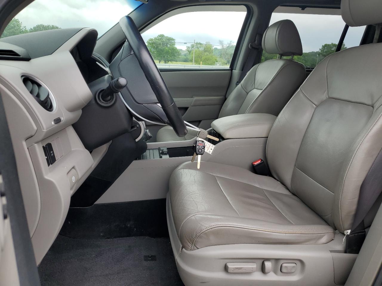 2010 Honda Pilot Touring VIN: 5FNYF4H93AB012691 Lot: 50882354