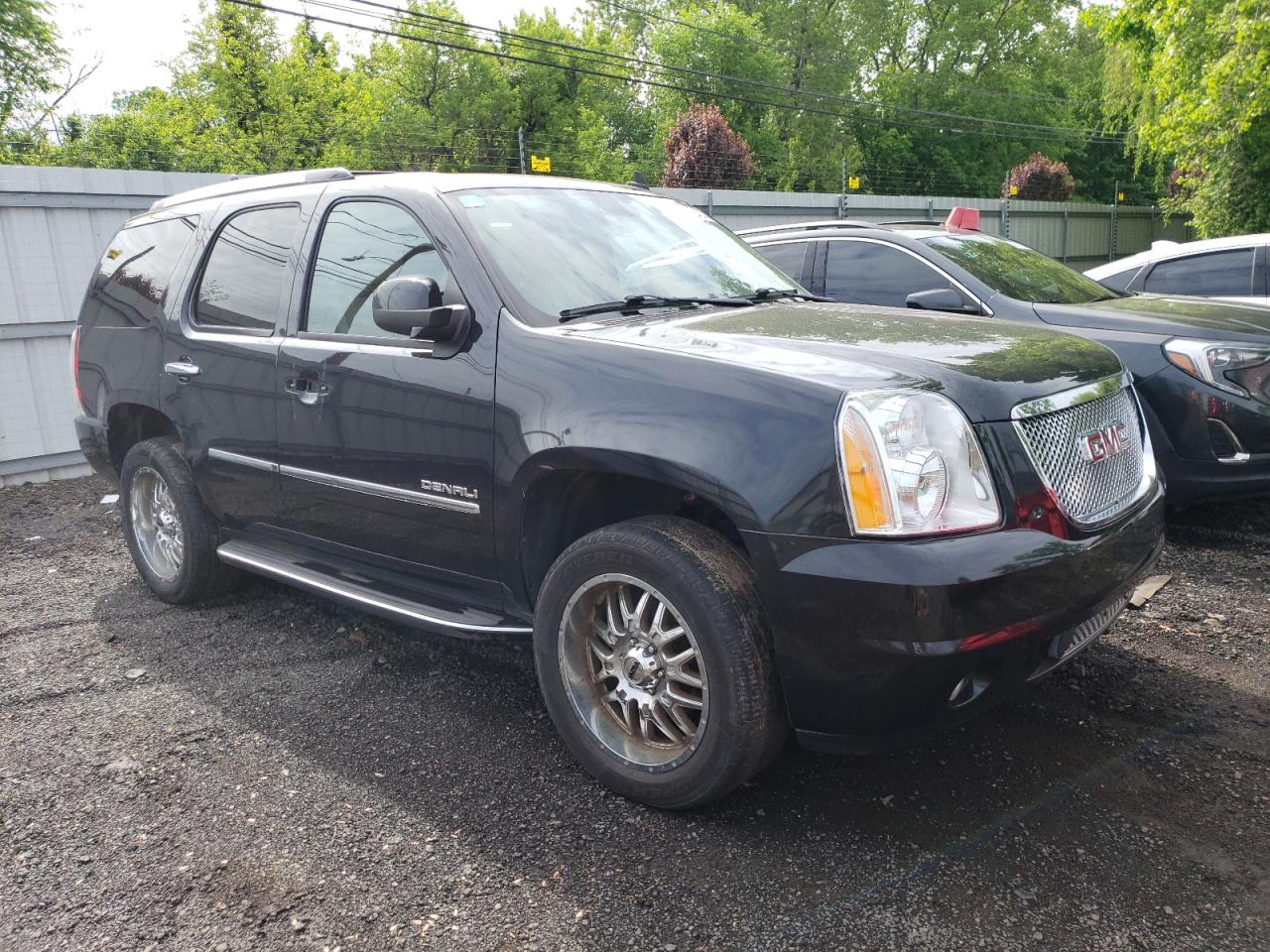 2013 GMC Yukon - Image 4