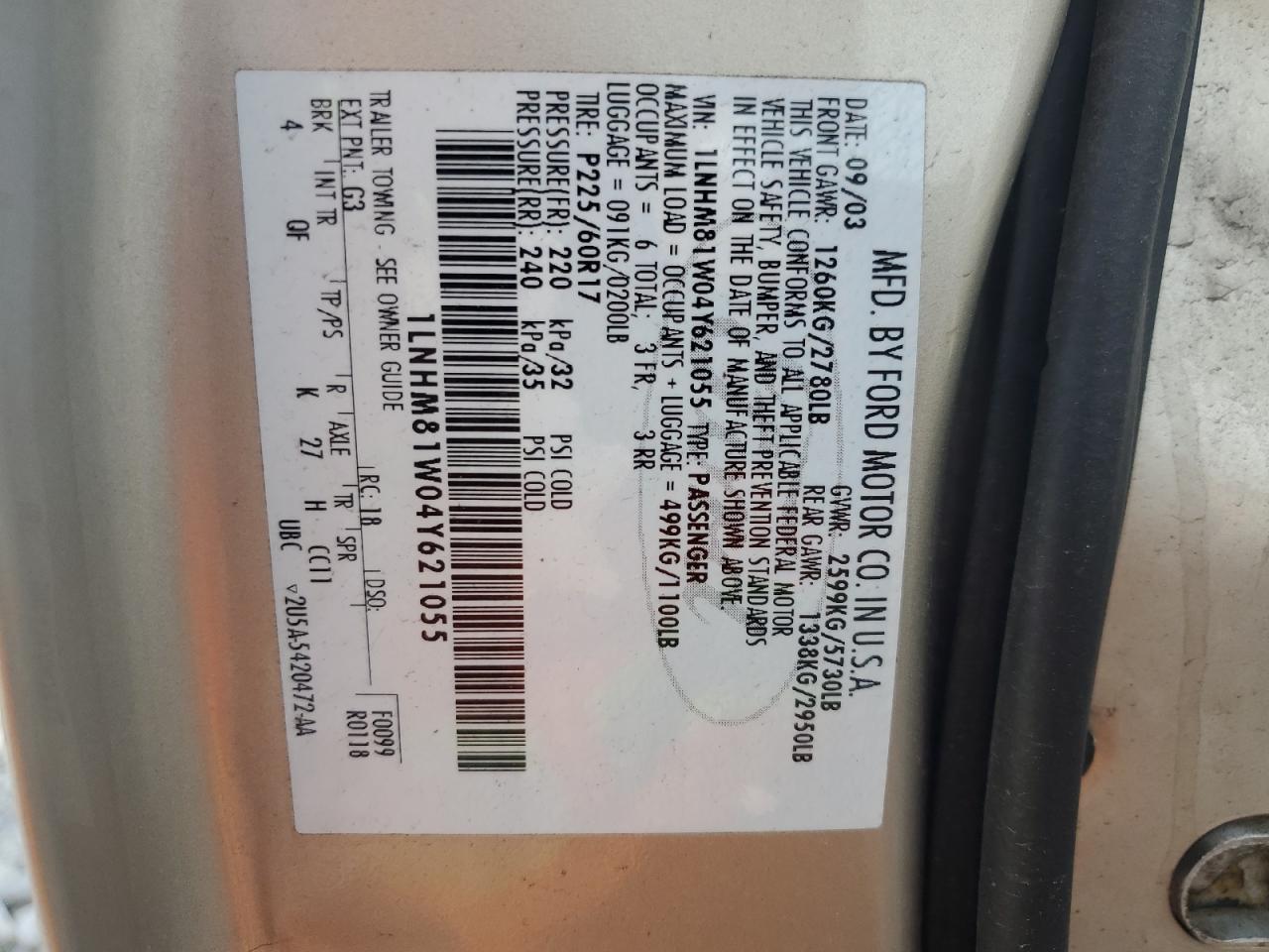 2004 Lincoln Town Car Executive VIN: 1LNHM81W04Y621055 Lot: 53030564