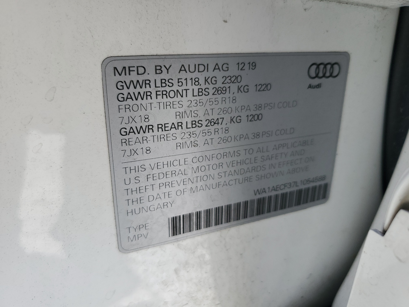 WA1AECF37L1054588 2020 Audi Q3 Premium