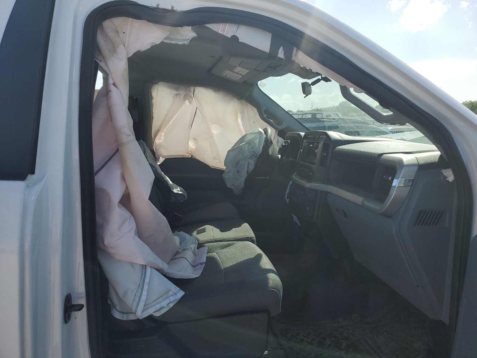 1FTMF1C57NKE45649 2022 Ford F150