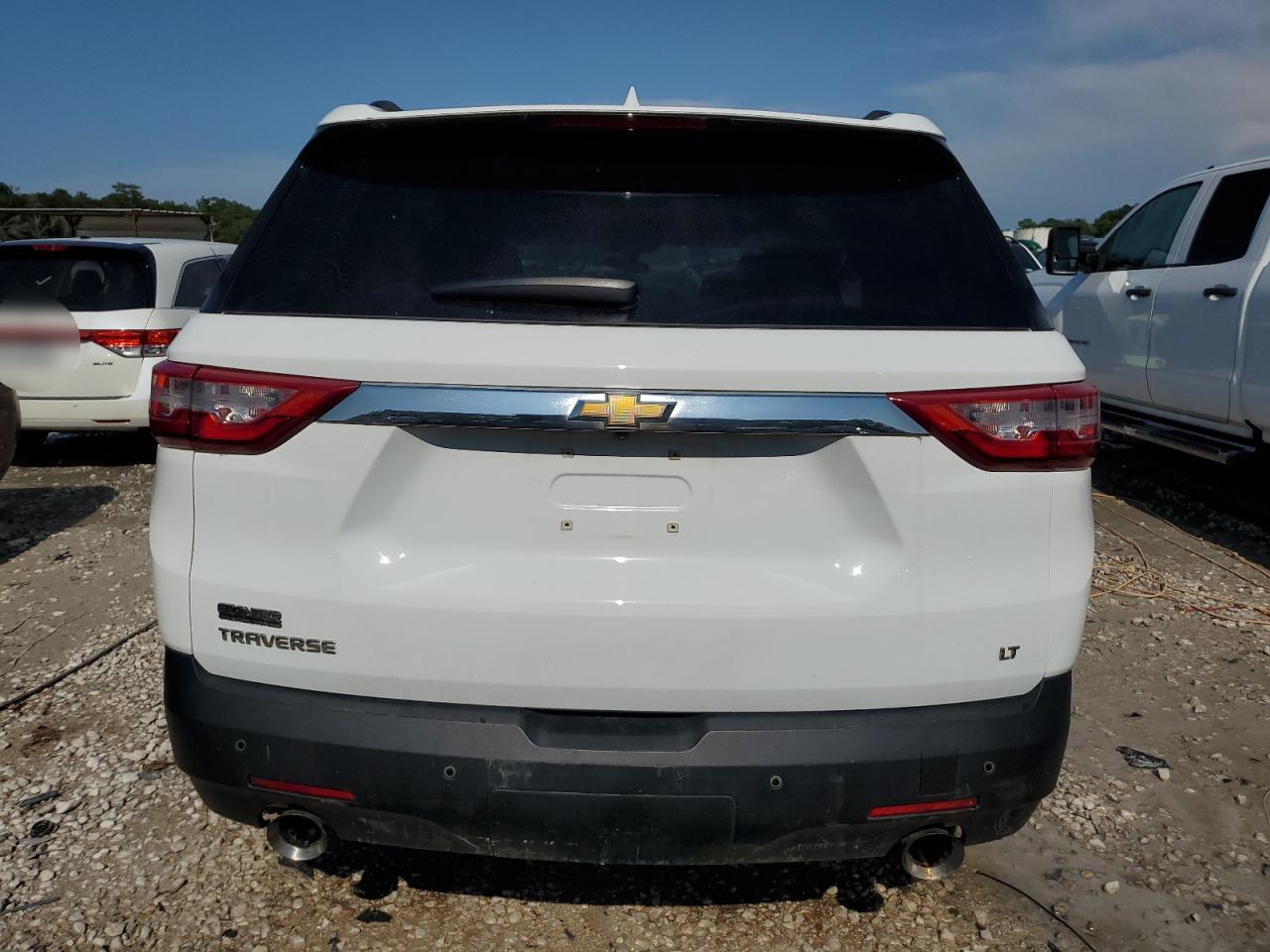 1GNERGKW9KJ150439 2019 Chevrolet Traverse Lt