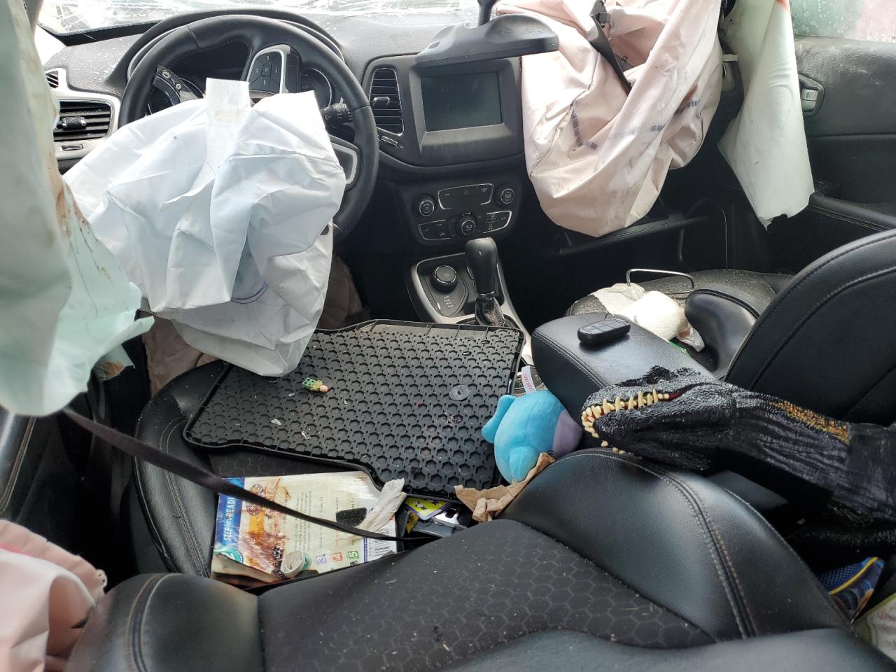 2018 Jeep Compass Latitude VIN: 3C4NJDBB6JT179738 Lot: 53311414