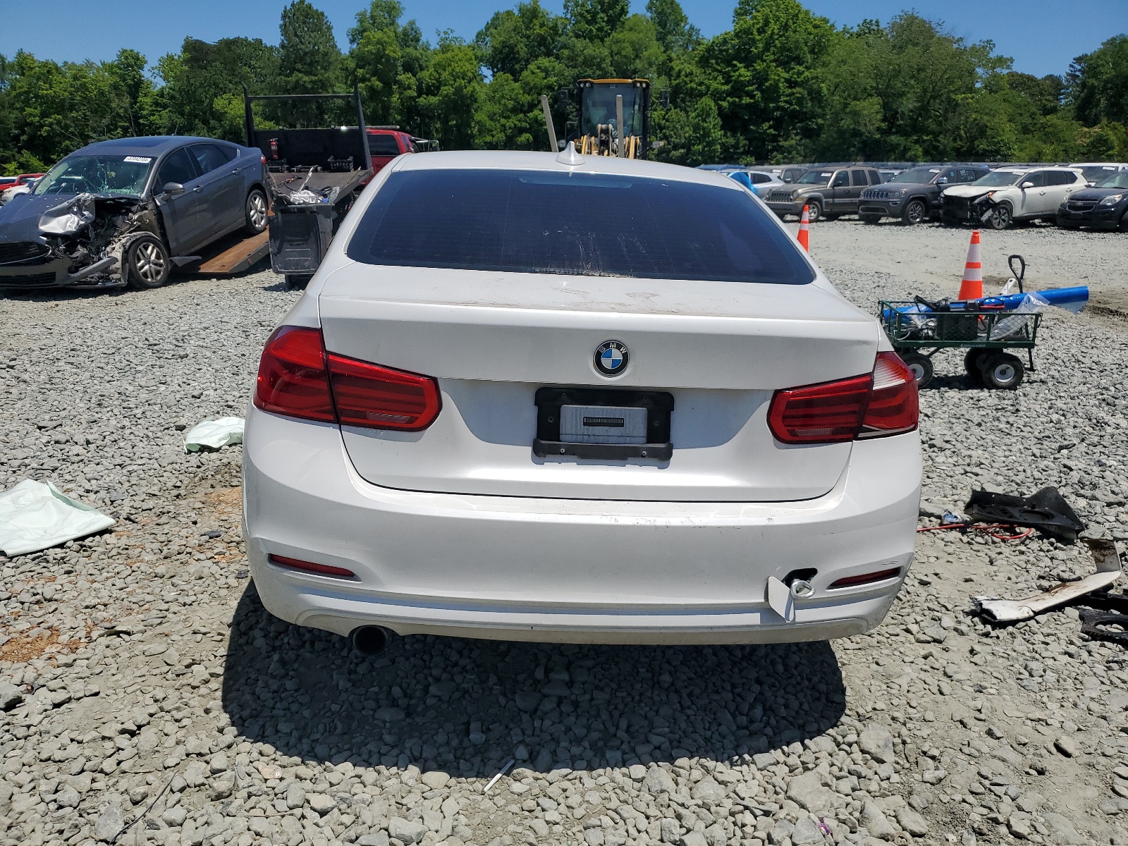 WBA8E5G52GNU20484 2016 BMW 320 Xi