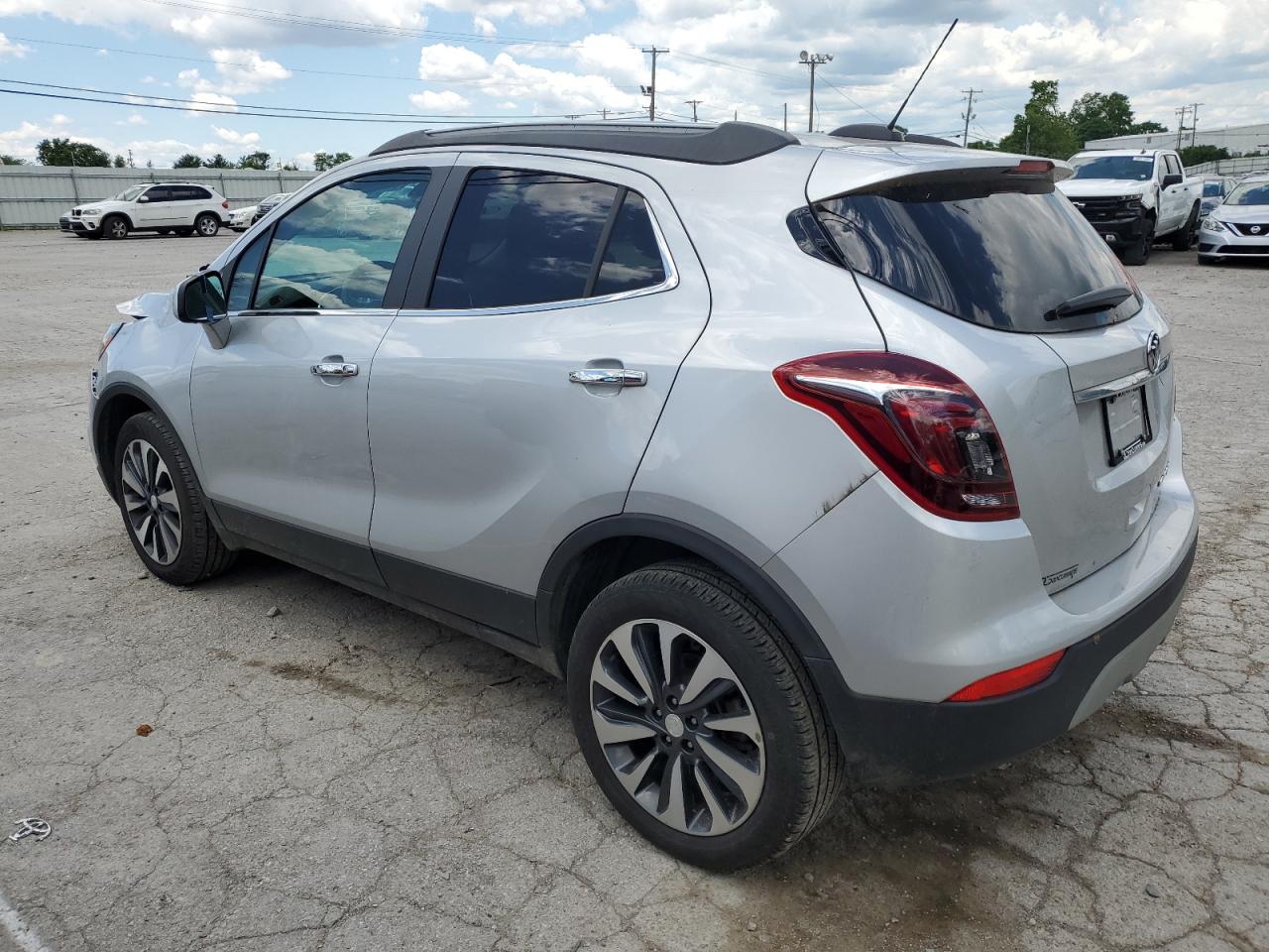 KL4CJESM6NB555452 2022 BUICK ENCORE - Image 2