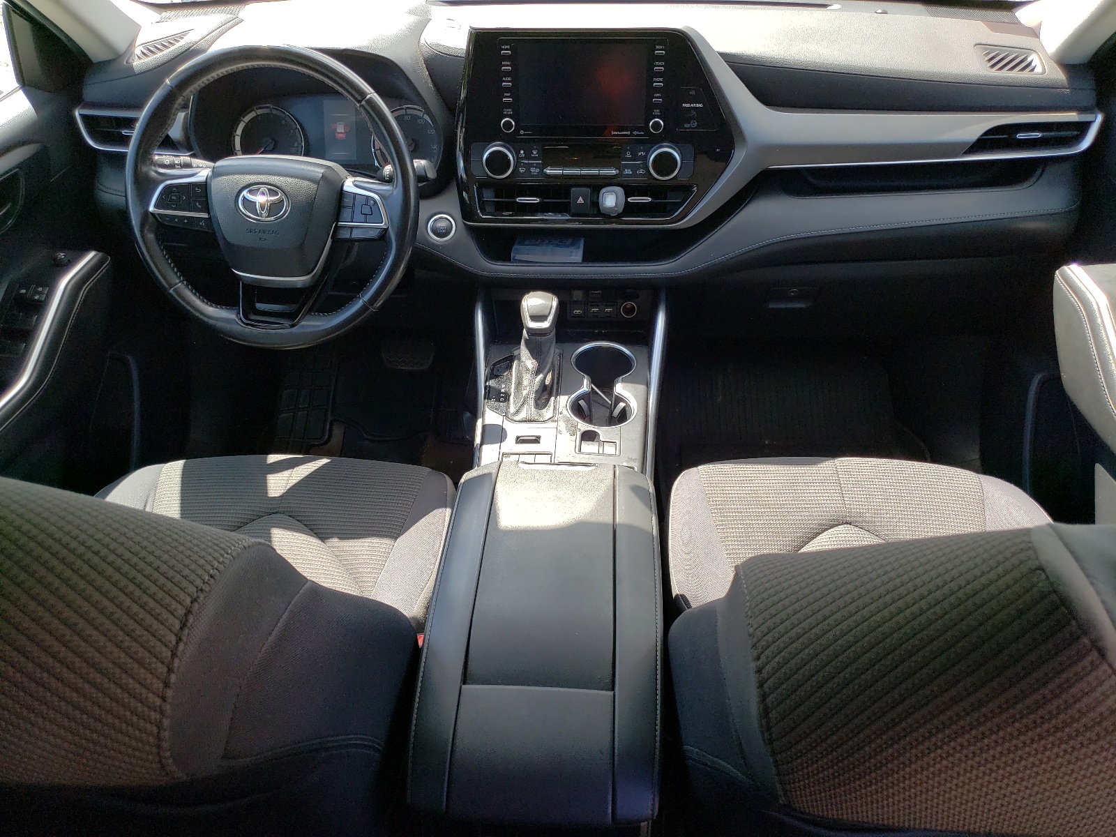 5TDBZRBH5MS078329 2021 Toyota Highlander L