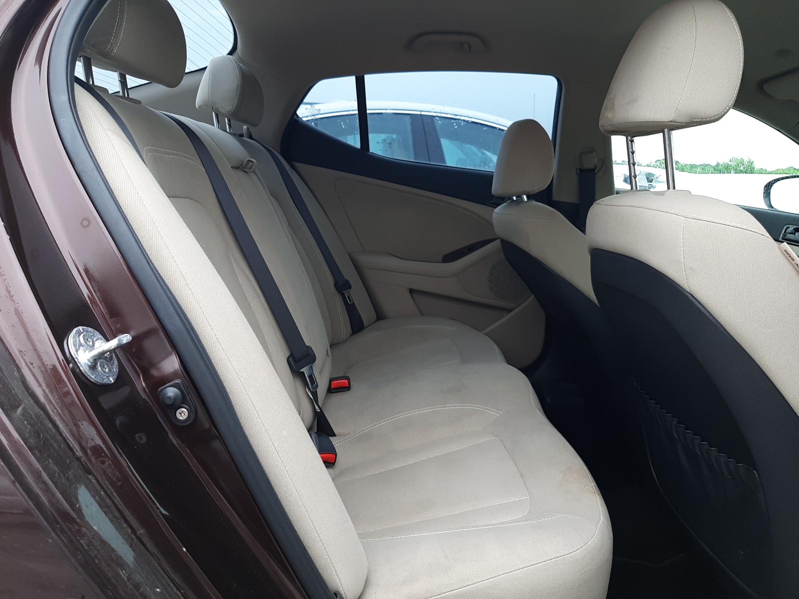 KNAGM4A72B5127485 2011 Kia Optima Lx