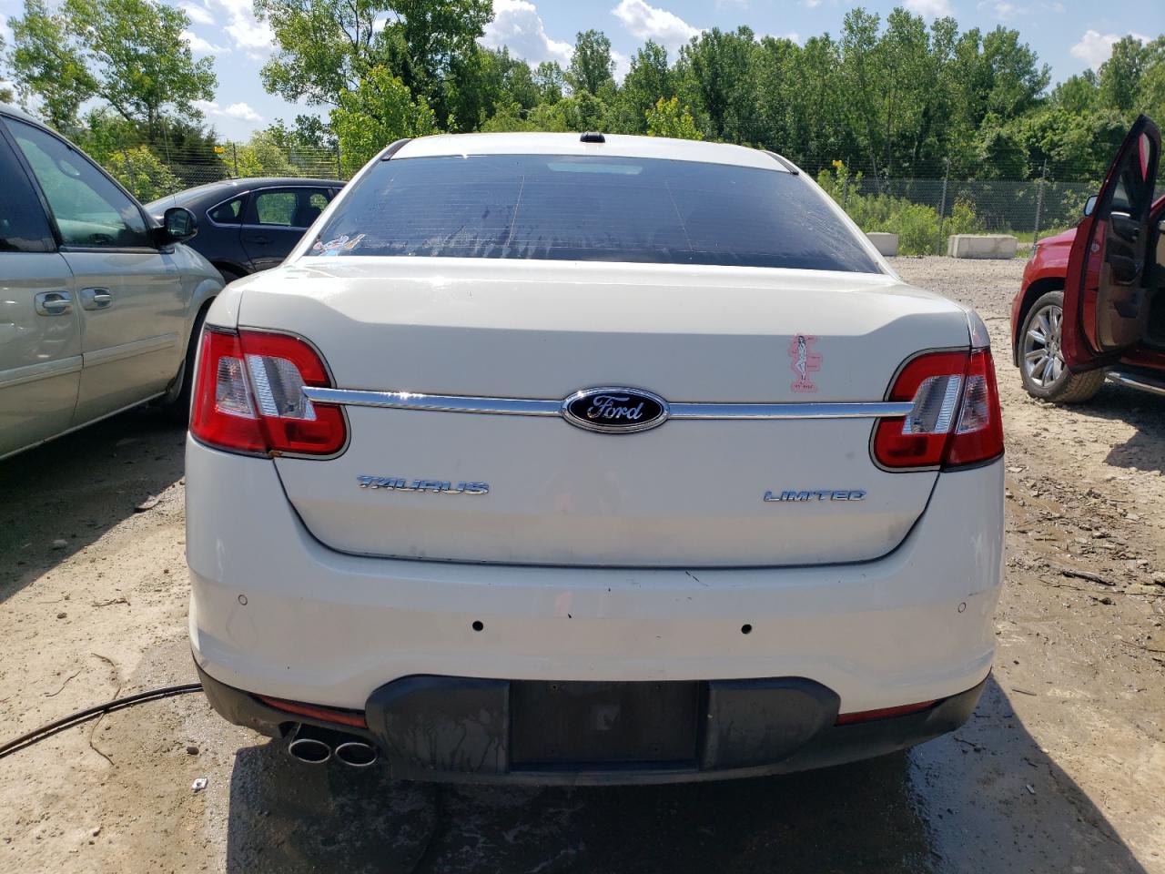 1FAHP2FWXAG117749 2010 Ford Taurus Limited