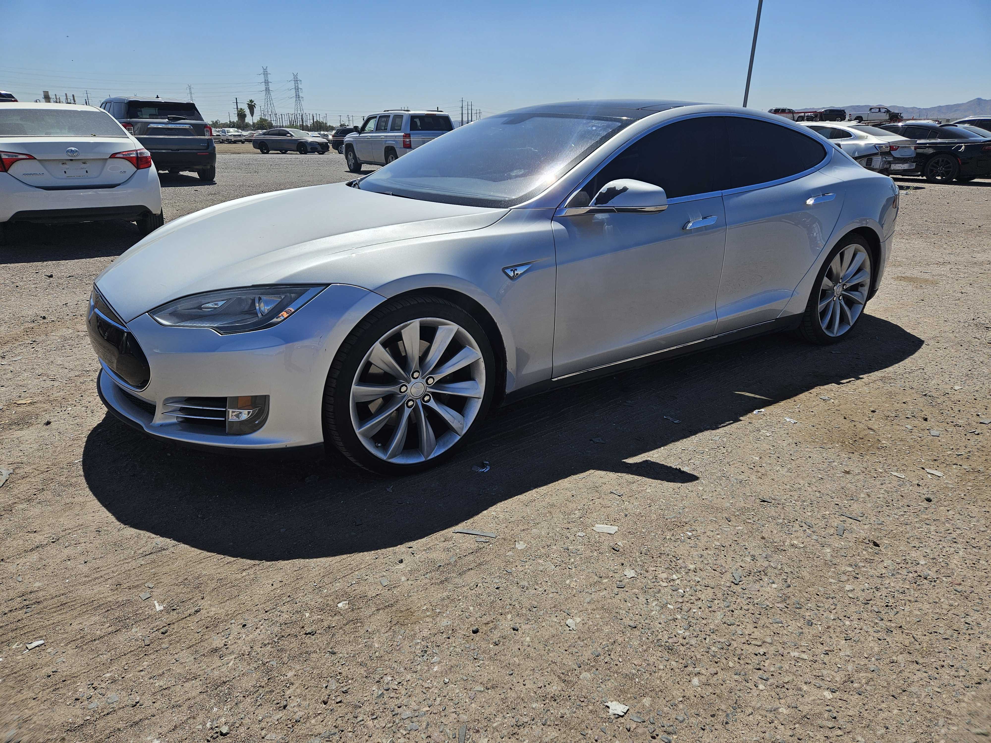 2013 Tesla Model S vin: 5YJSA1CP3DFP20002