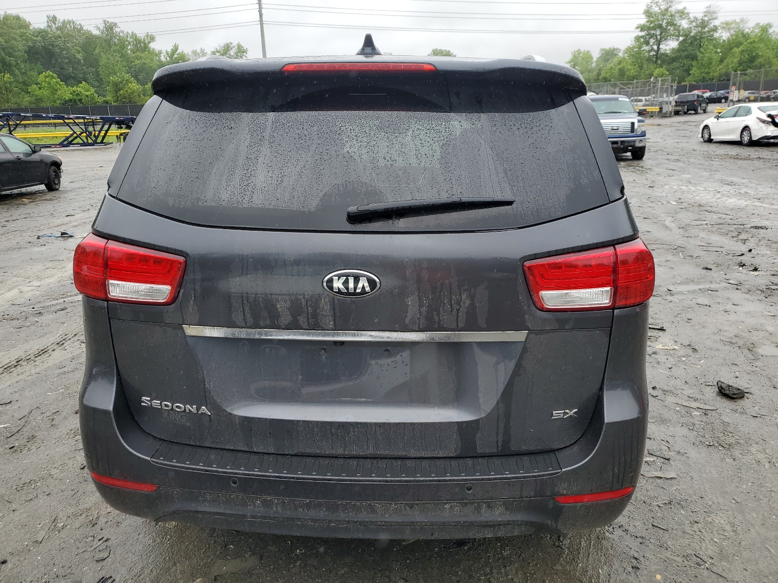 KNDMC5C13H6325423 2017 Kia Sedona Ex