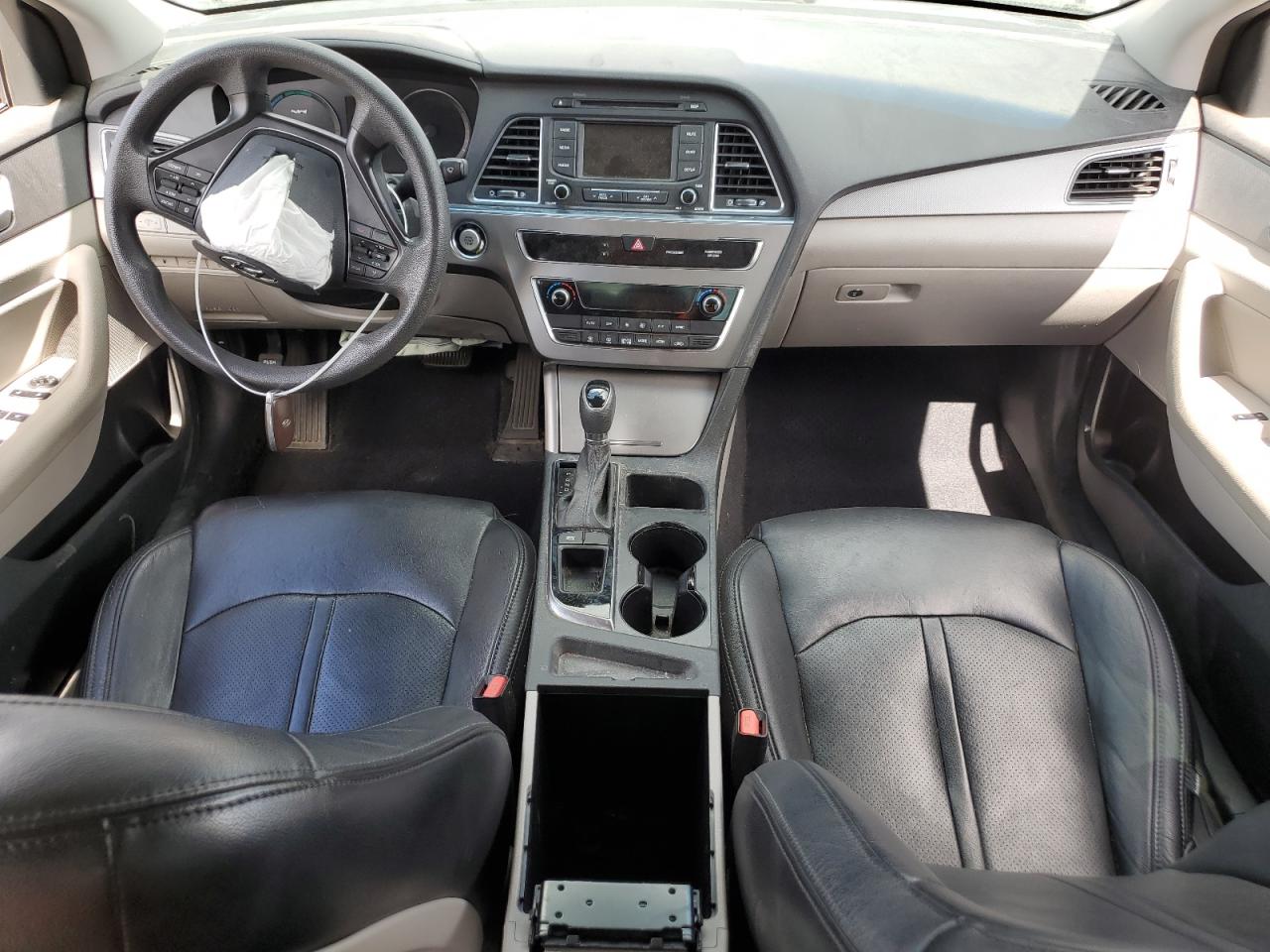 2016 Hyundai Sonata - Image 8