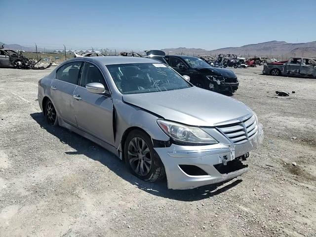 2013 Hyundai Genesis 3.8L VIN: KMHGC4DD1DU212622 Lot: 55380964