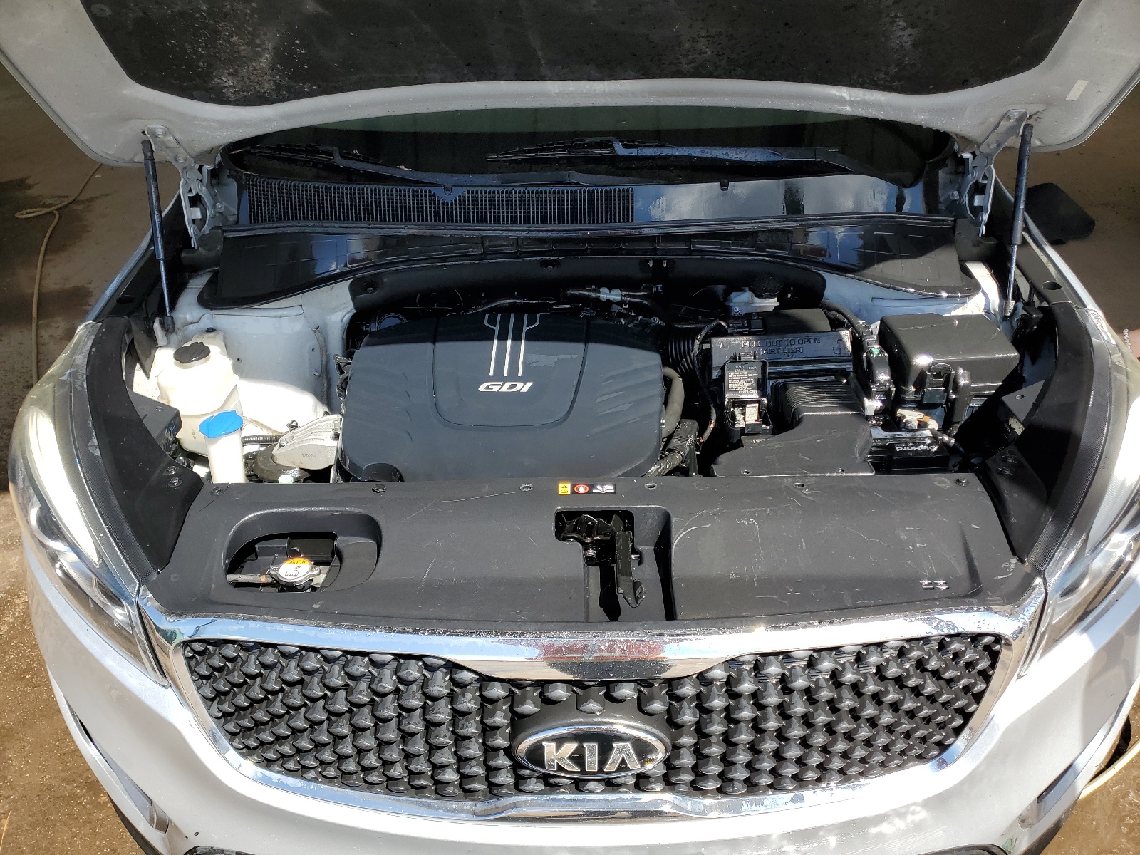 2018 Kia Sorento Lx vin: 5XYPGDA57JG351818