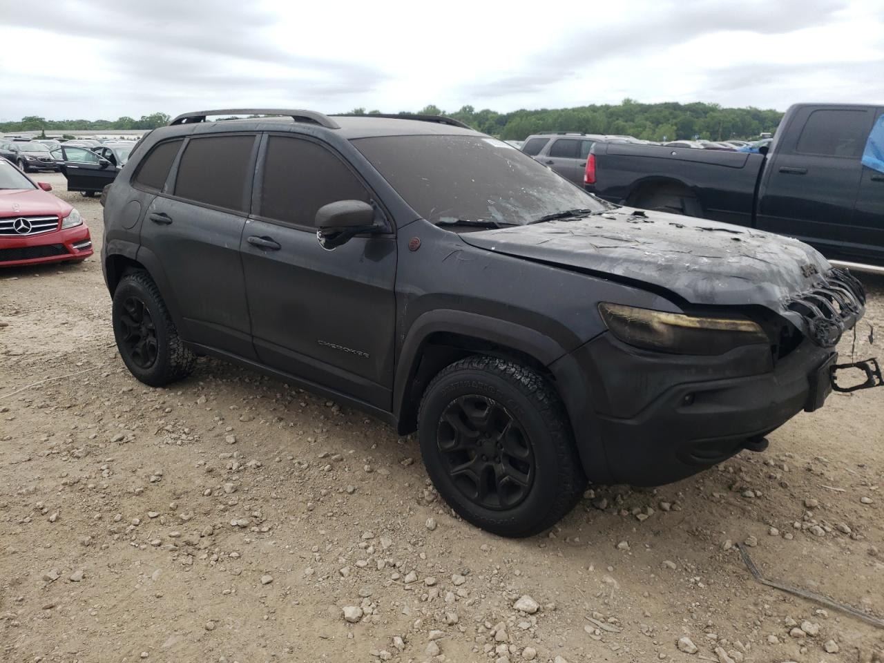 2020 Jeep Cherokee - Image 4