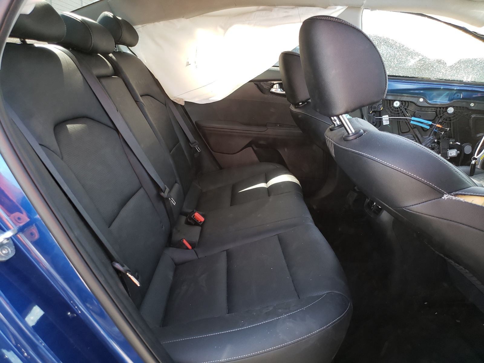 3KPF54AD0ME281332 2021 Kia Forte Ex