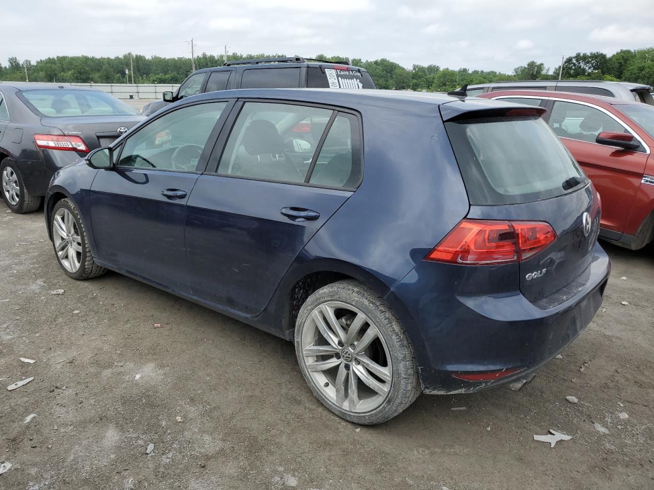 3VWRA7AU9FM074647 2015 VOLKSWAGEN GOLF - Image 2