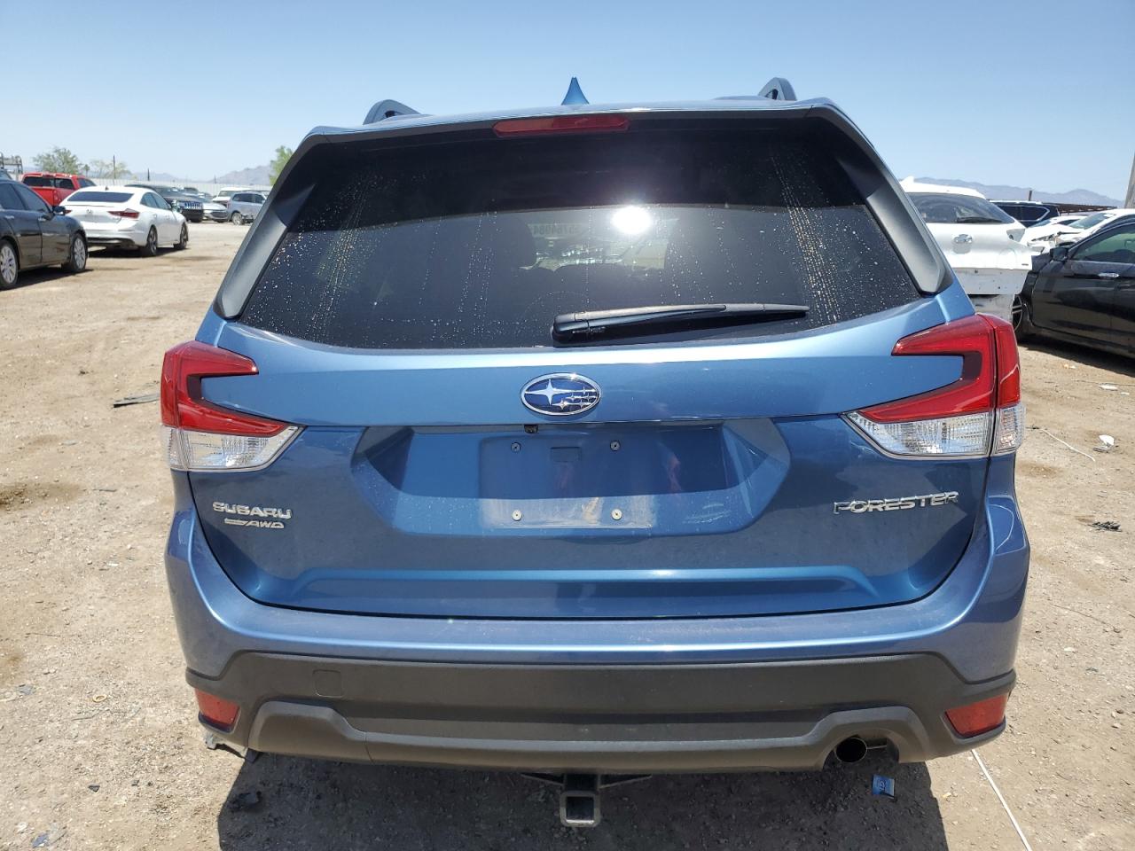 2022 Subaru Forester Premium VIN: JF2SKAEC8NH438691 Lot: 55764984