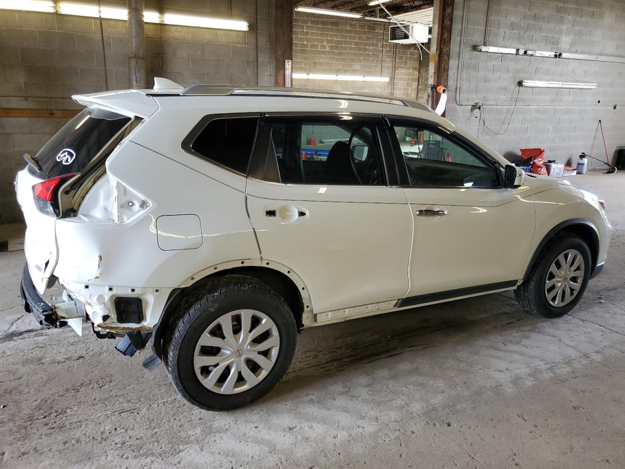 KNMAT2MV1HP519817 NISSAN ROGUE 2017