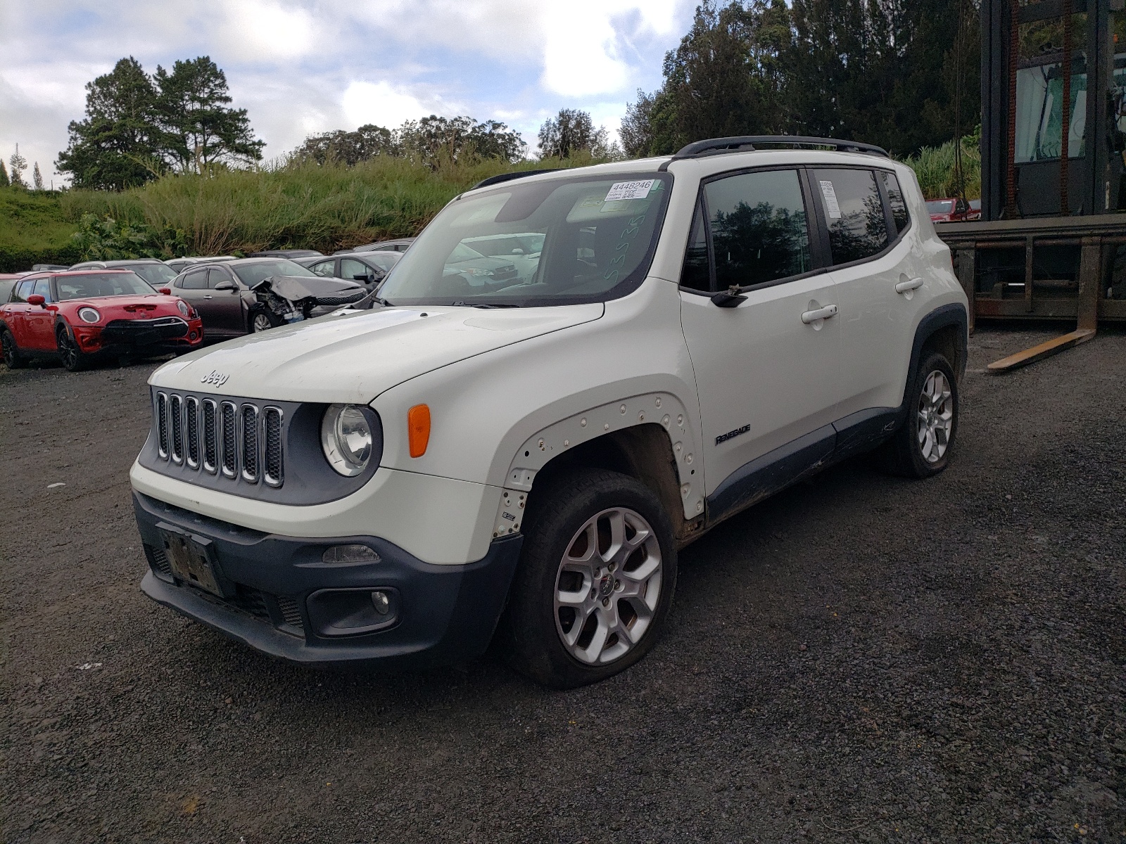 2016 Jeep Renegade Latitude vin: ZACCJBBT0GPD07556