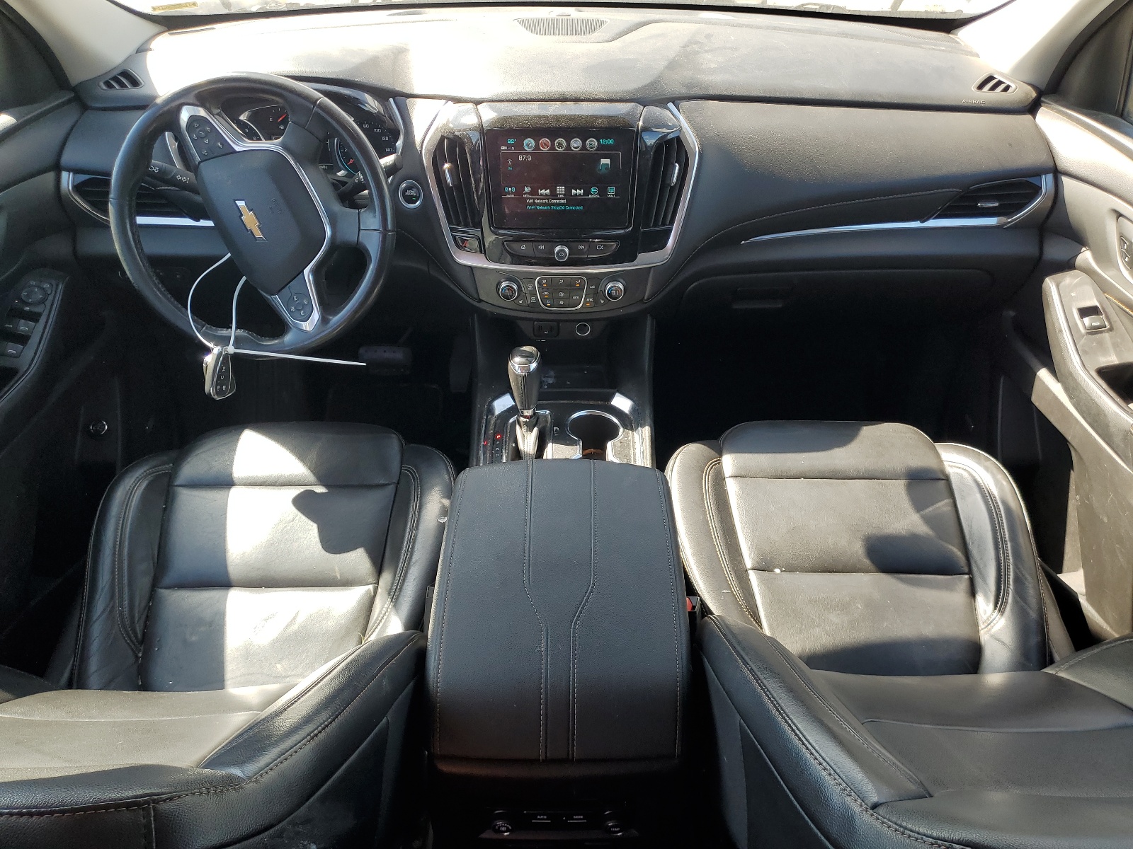 1GNEVHKW2KJ156469 2019 Chevrolet Traverse Lt