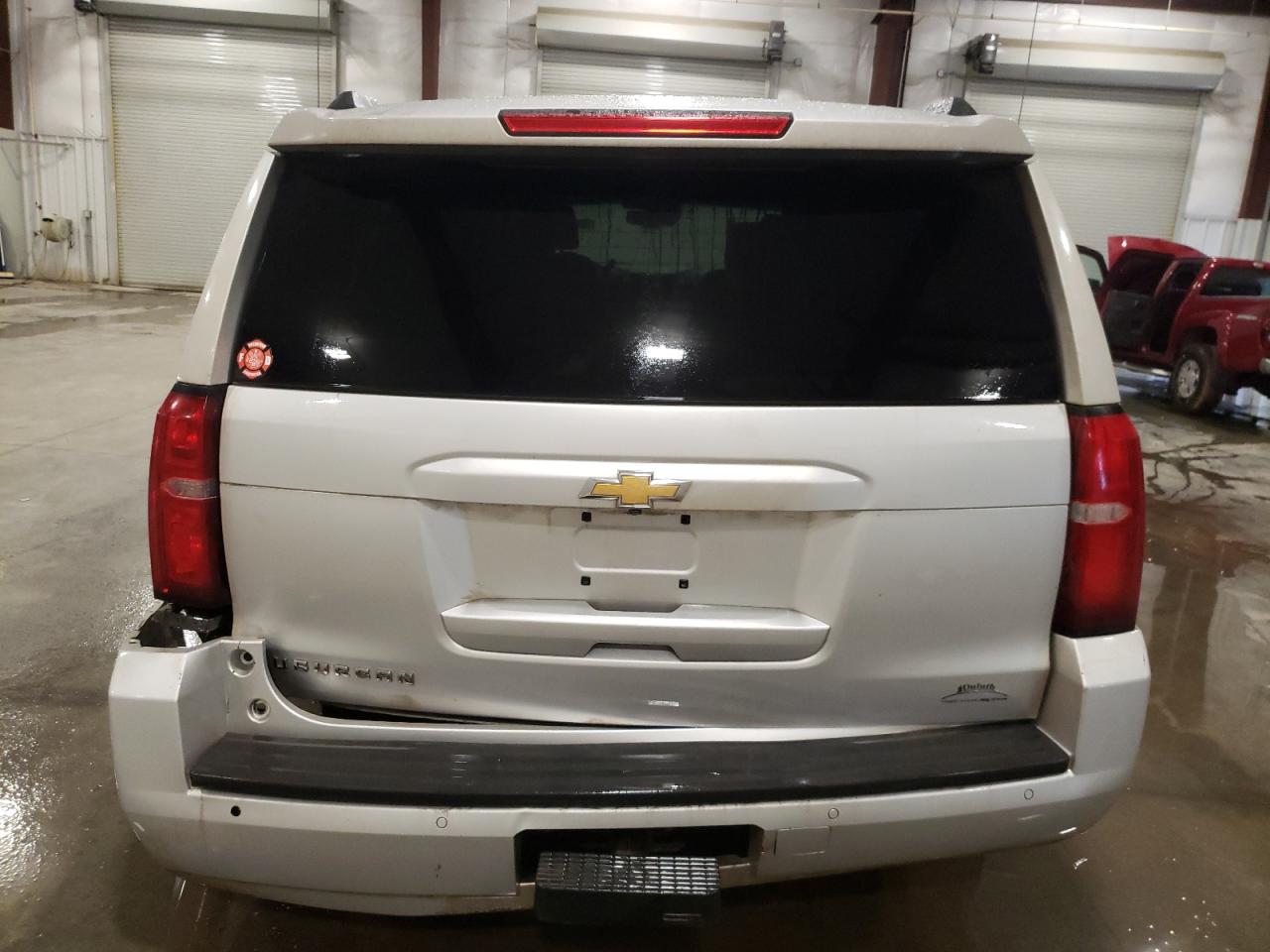 VIN 1GNSKHKC0GR106745 2016 CHEVROLET SUBURBAN no.6