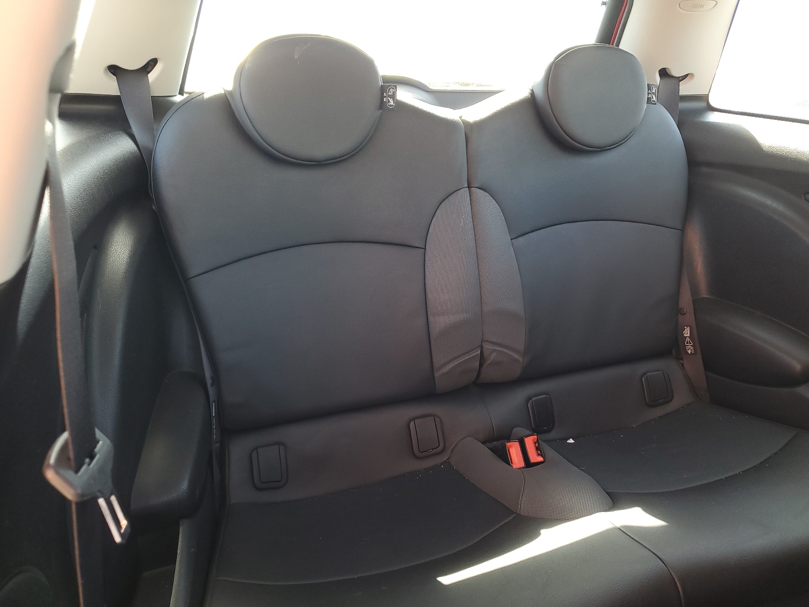 WMWMF3C50ATZ23407 2010 Mini Cooper