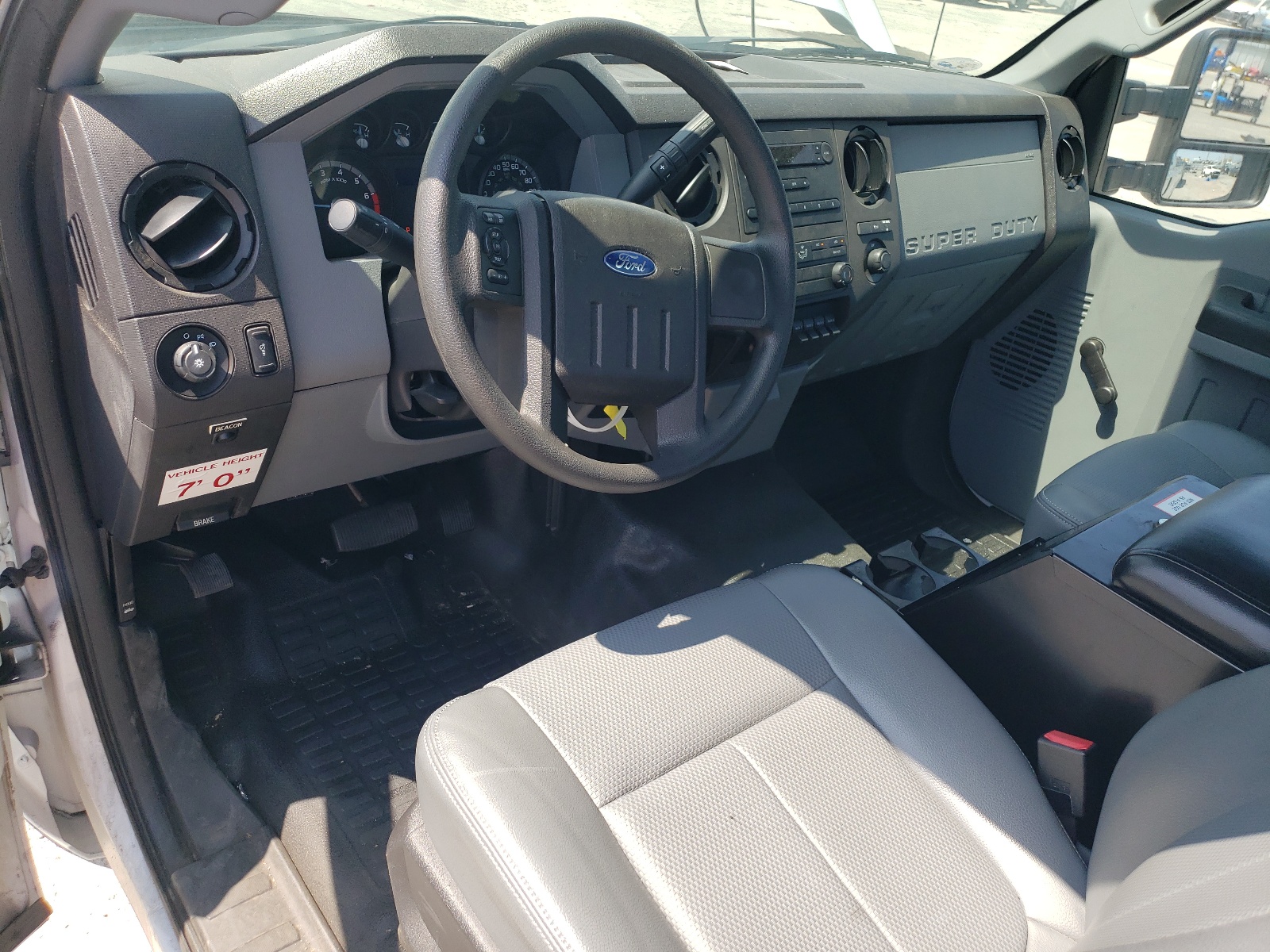 2013 Ford F250 Super Duty vin: 1FTBF2A67DEB81743