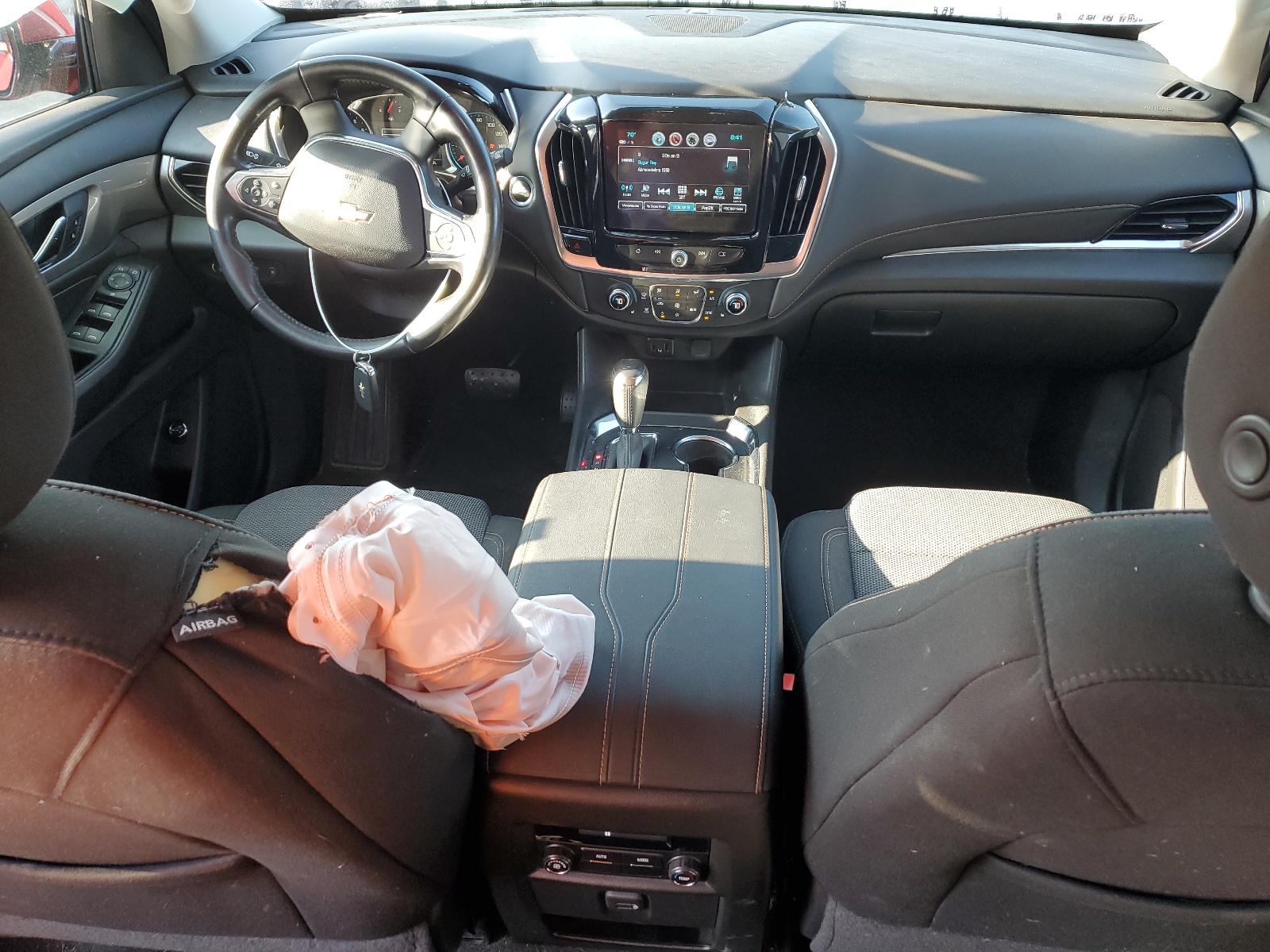 1GNEVGKW8KJ153490 2019 Chevrolet Traverse Lt