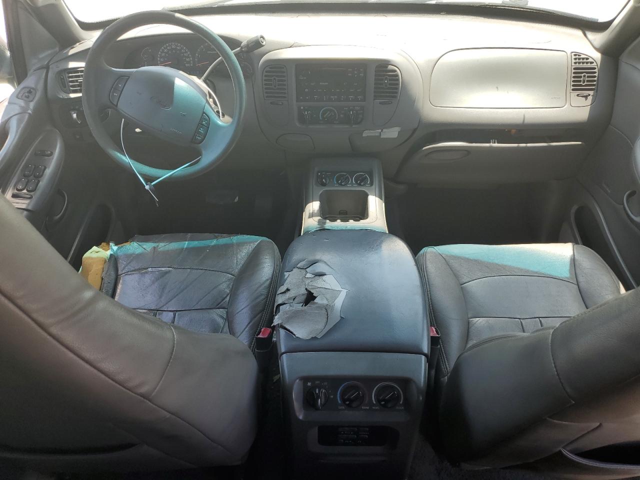 2000 Ford Expedition Xlt VIN: 1FMRU15LXYLB00522 Lot: 54411354