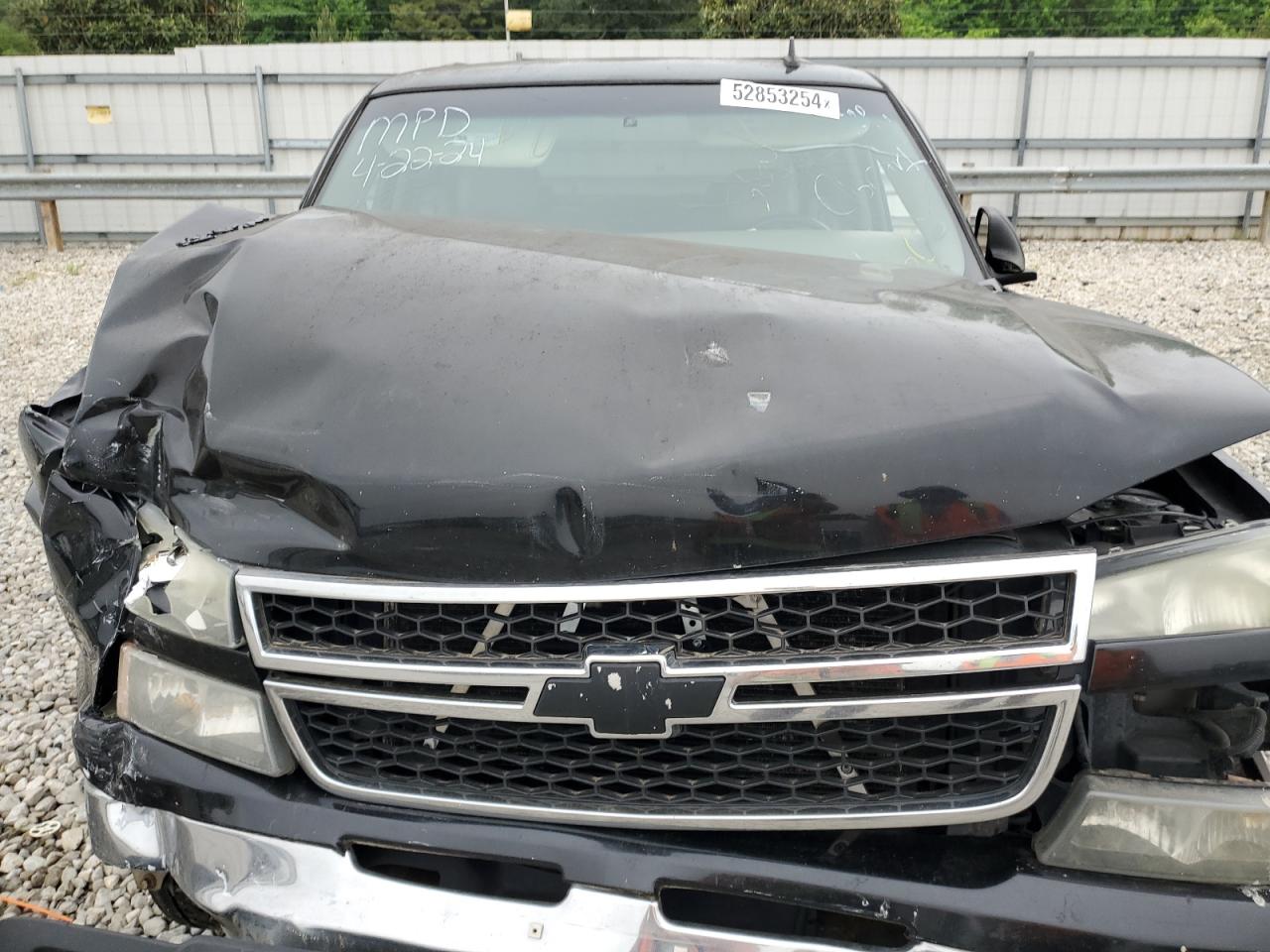 2006 Chevrolet Silverado - Image 12