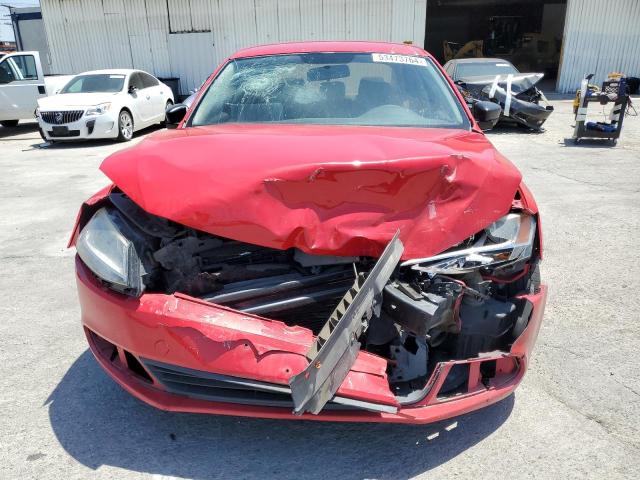 Седаны VOLKSWAGEN JETTA 2013 Красный